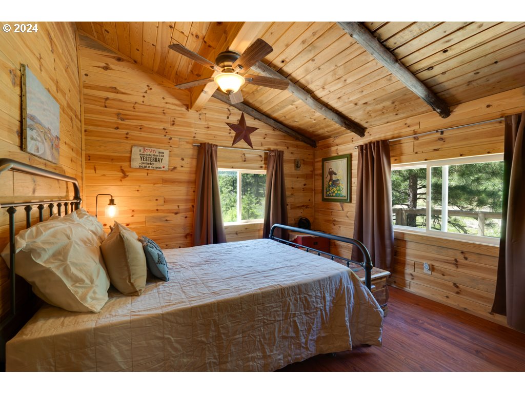 304 TOAD RD