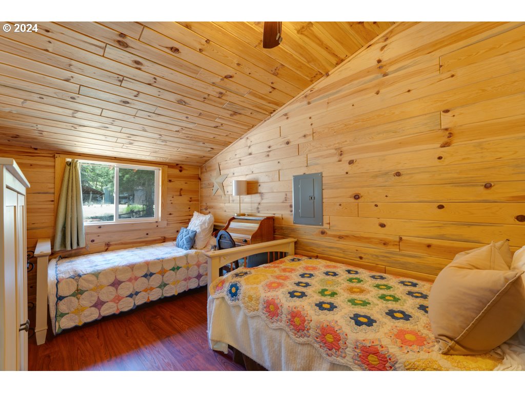 304 TOAD RD
