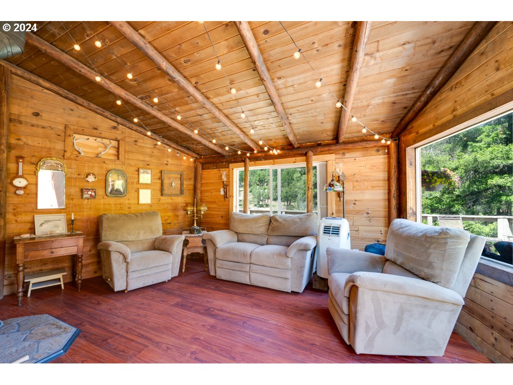 304 TOAD RD