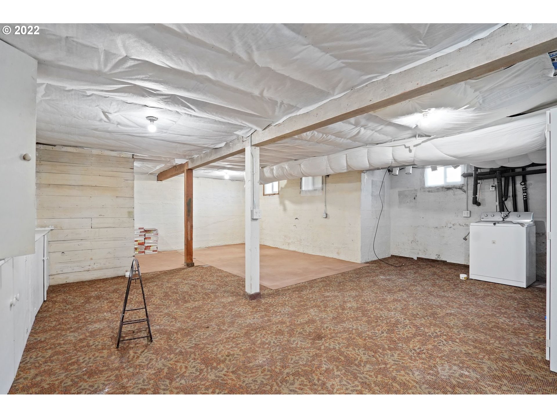 2225 W 10TH ST