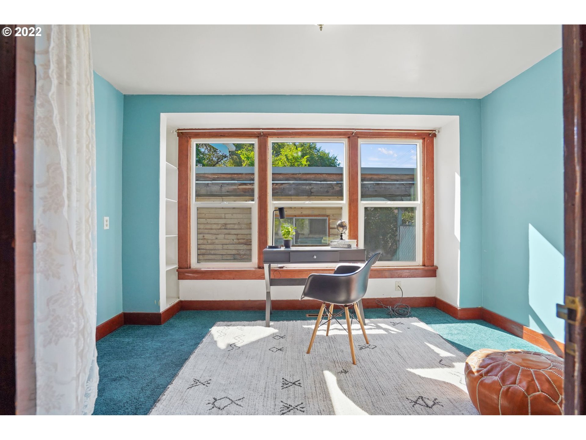 2225 W 10TH ST