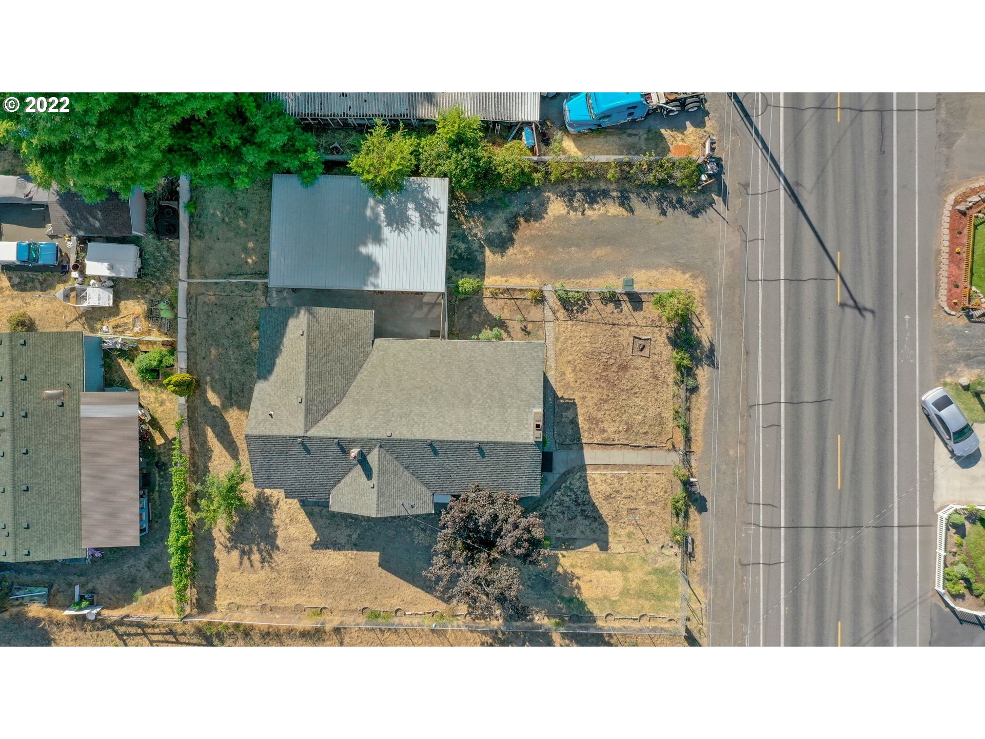 2225 W 10TH ST
