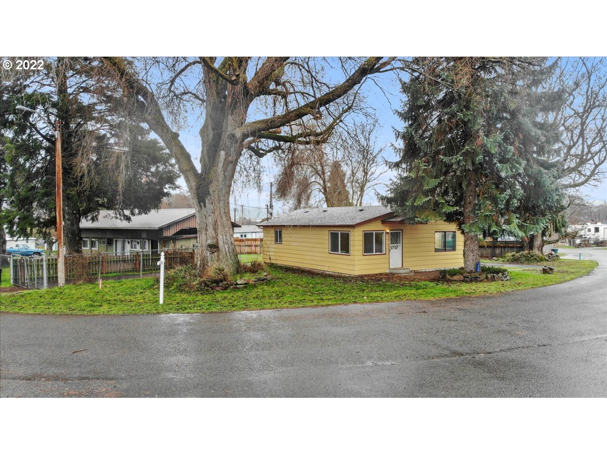 1020 ELM DR