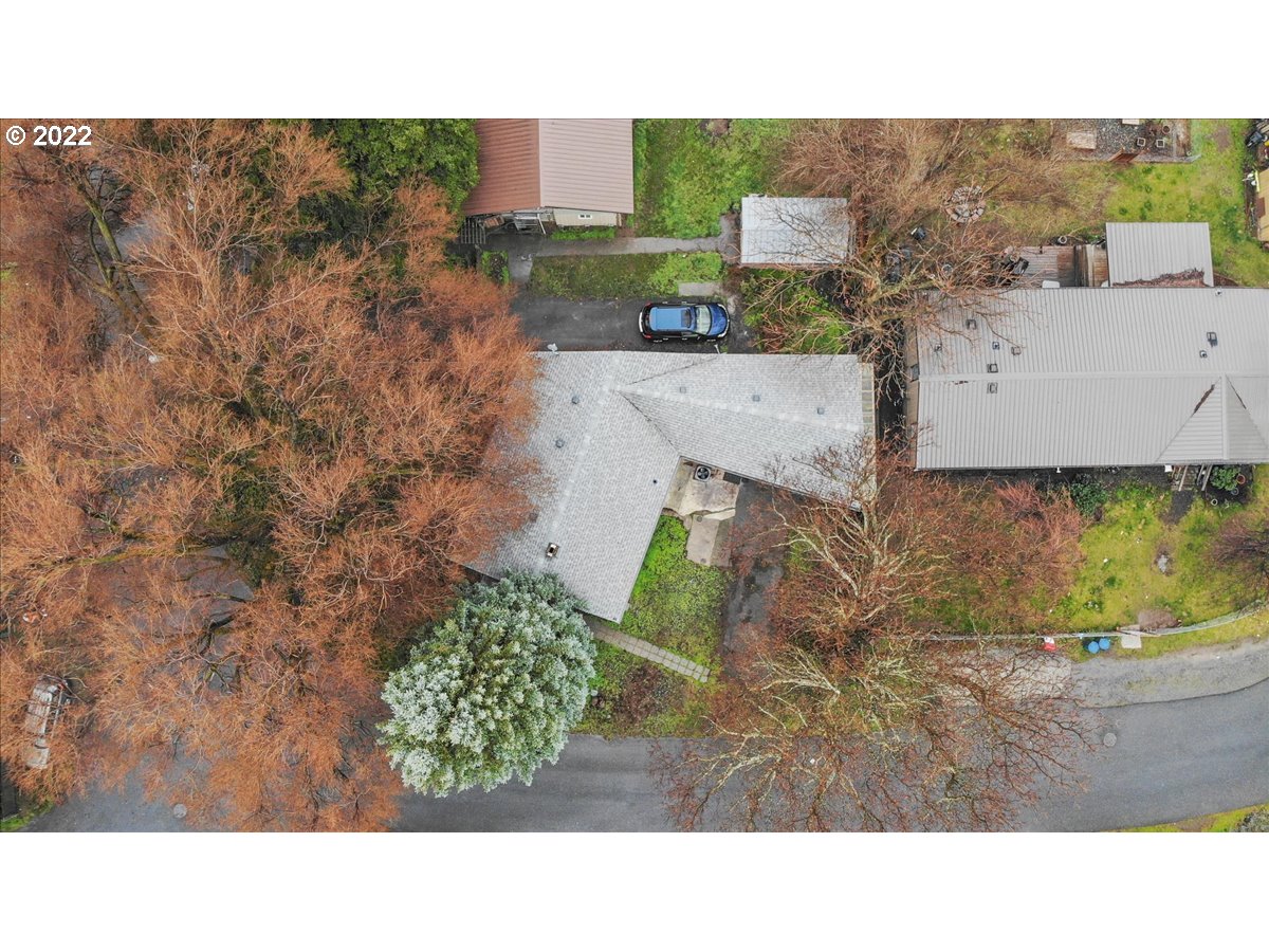 1020 ELM DR