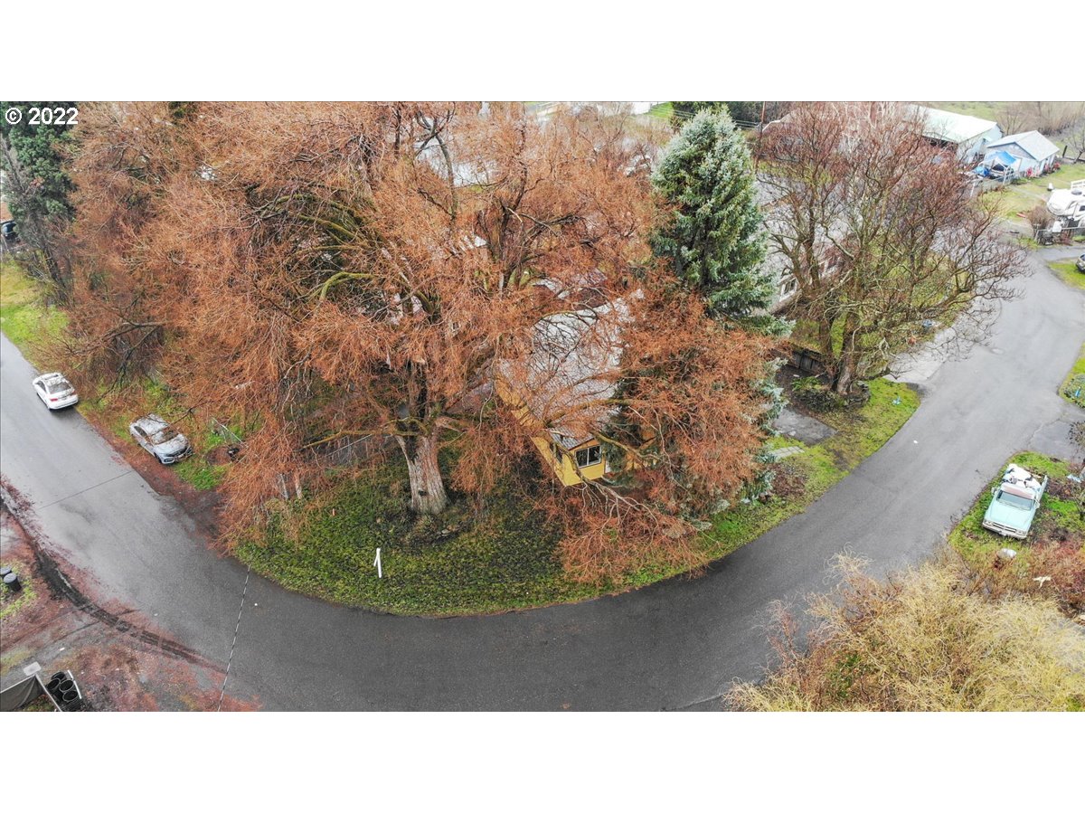 1020 ELM DR