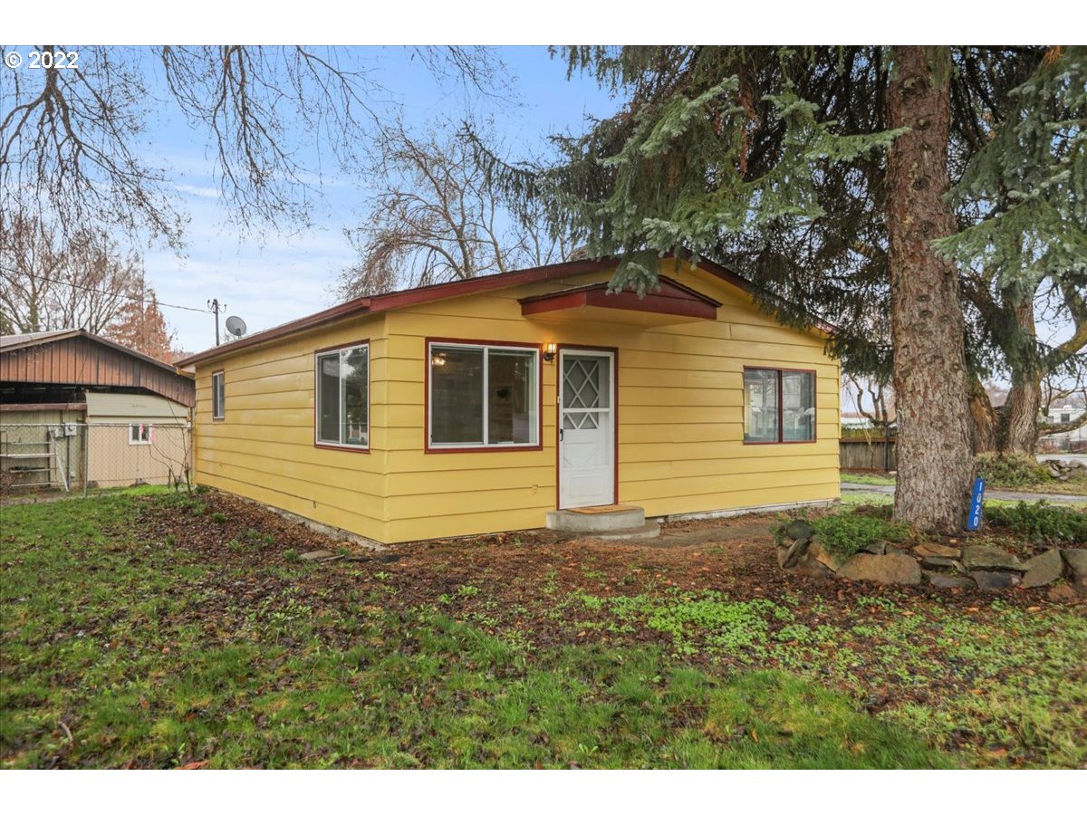 1020 ELM DR