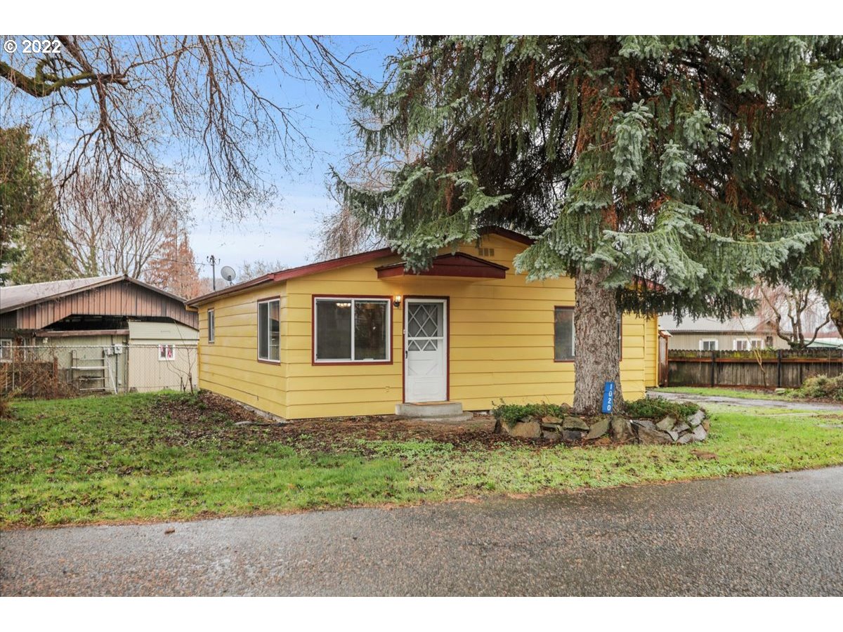 1020 ELM DR