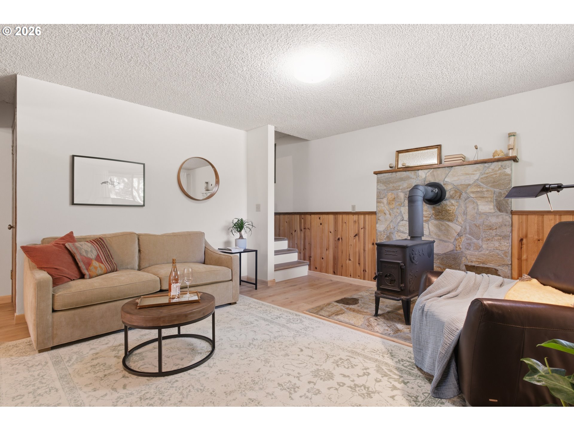 81 Lava RD