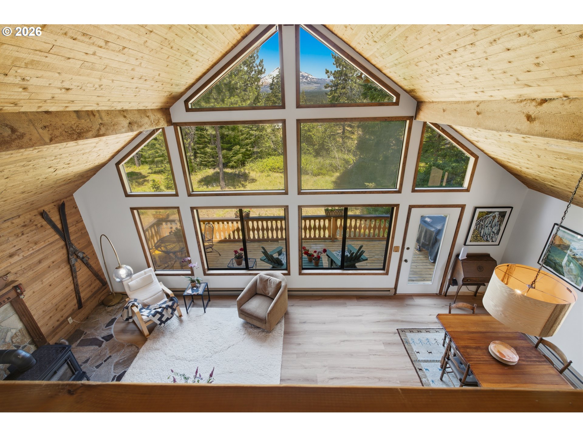81 Lava RD