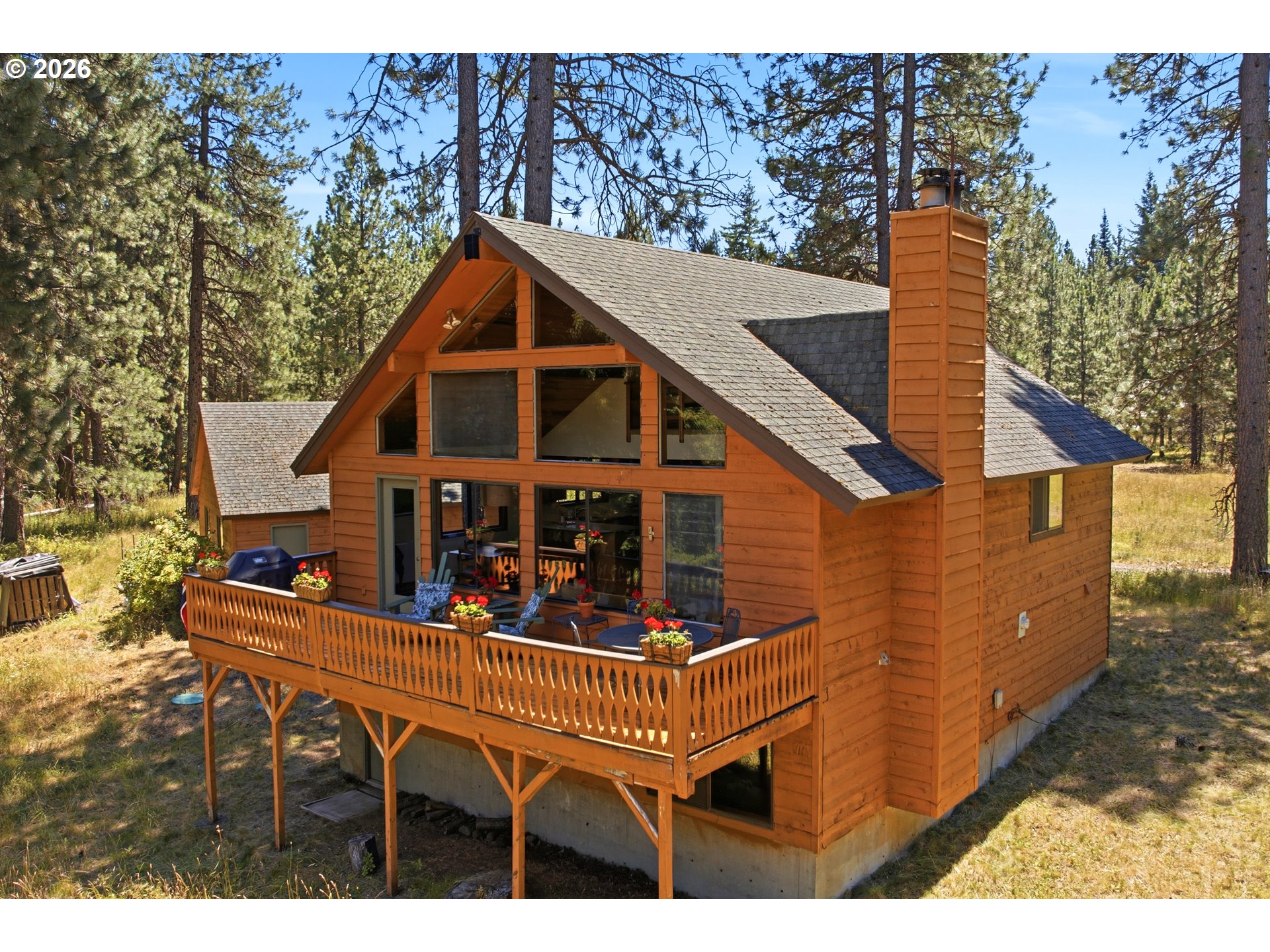 81 Lava RD