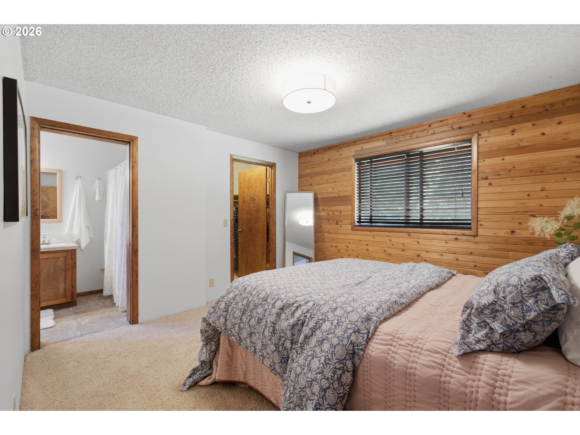 81 Lava RD