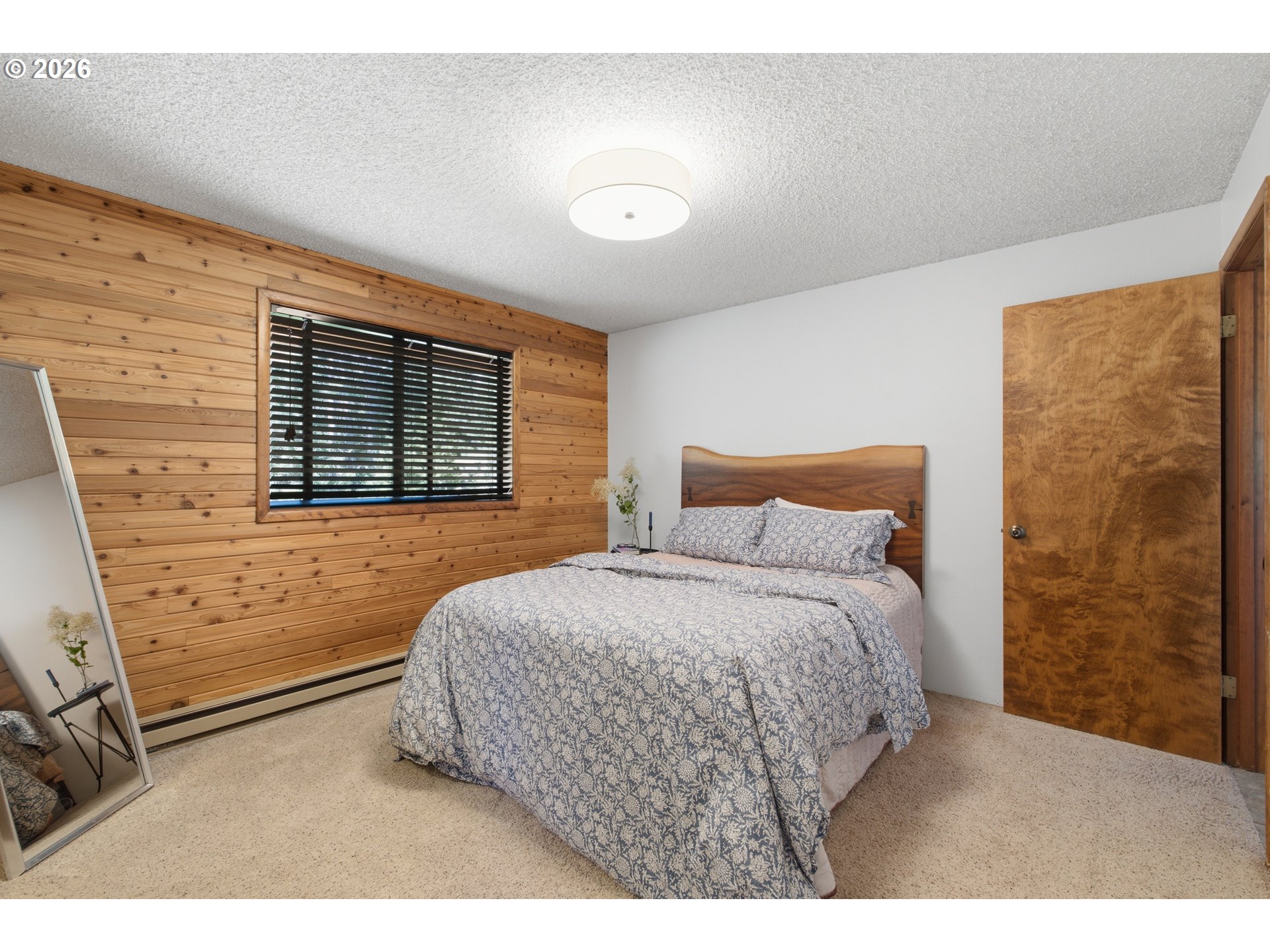 81 Lava RD