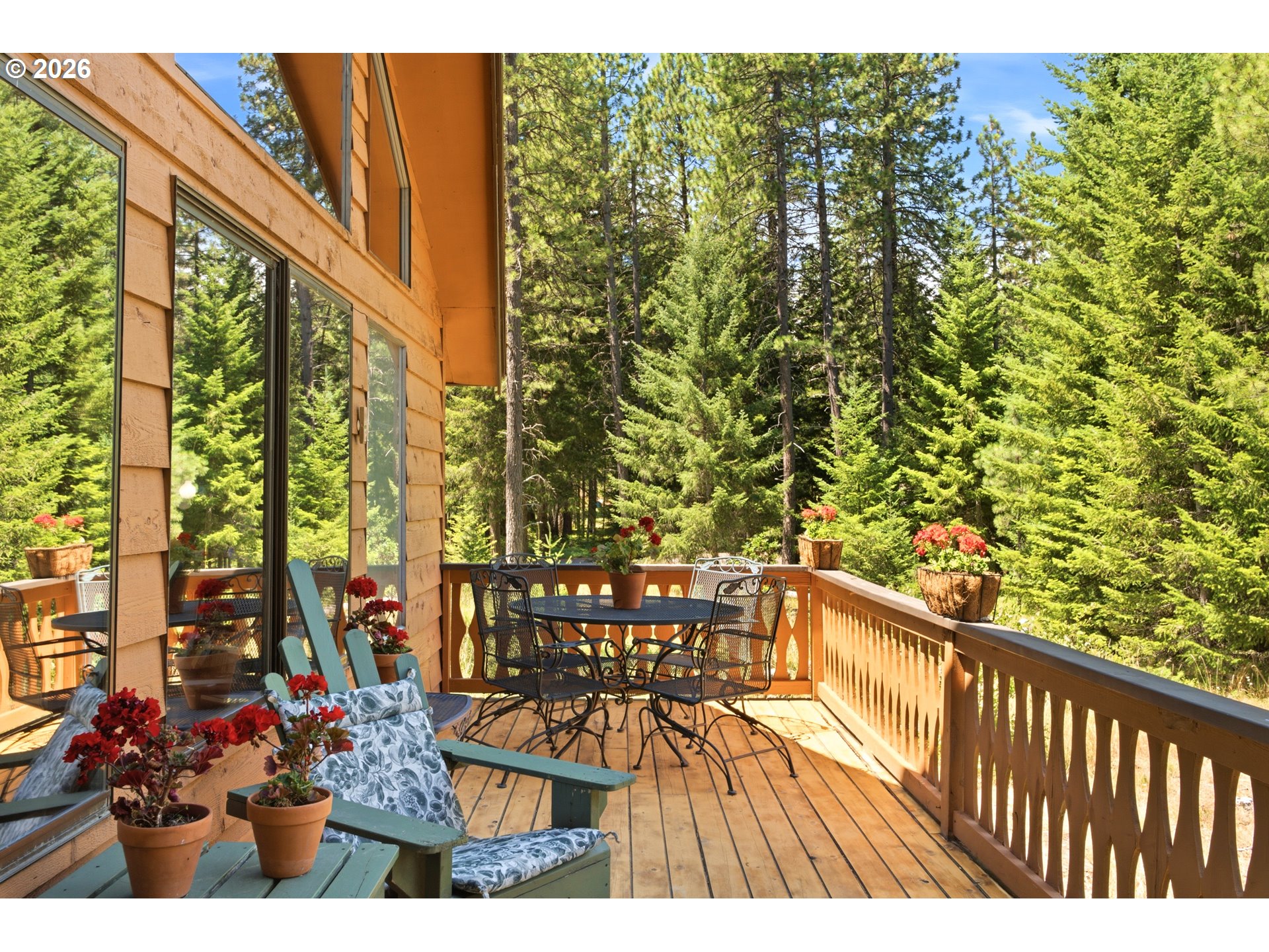 81 Lava RD