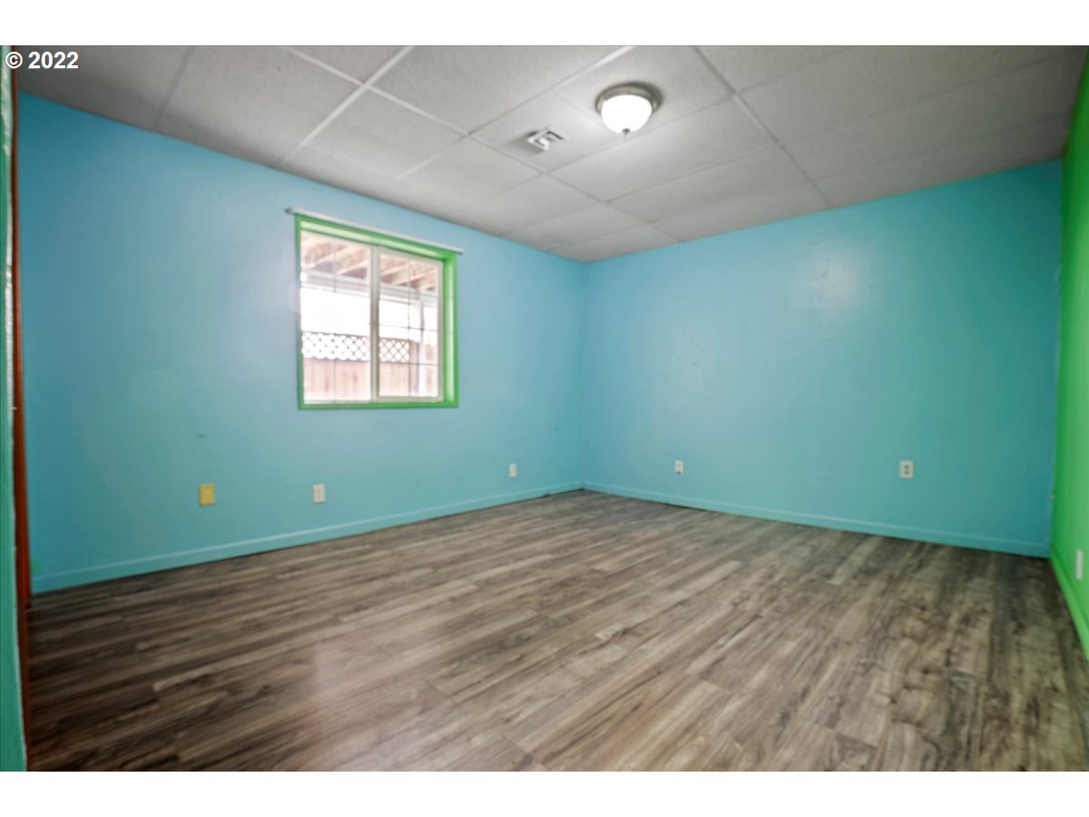 2428 E 11TH
