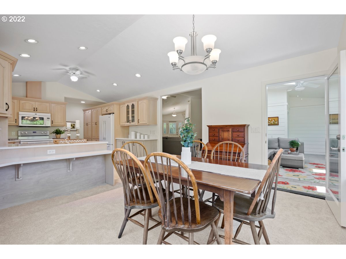 19 WALLACE DR