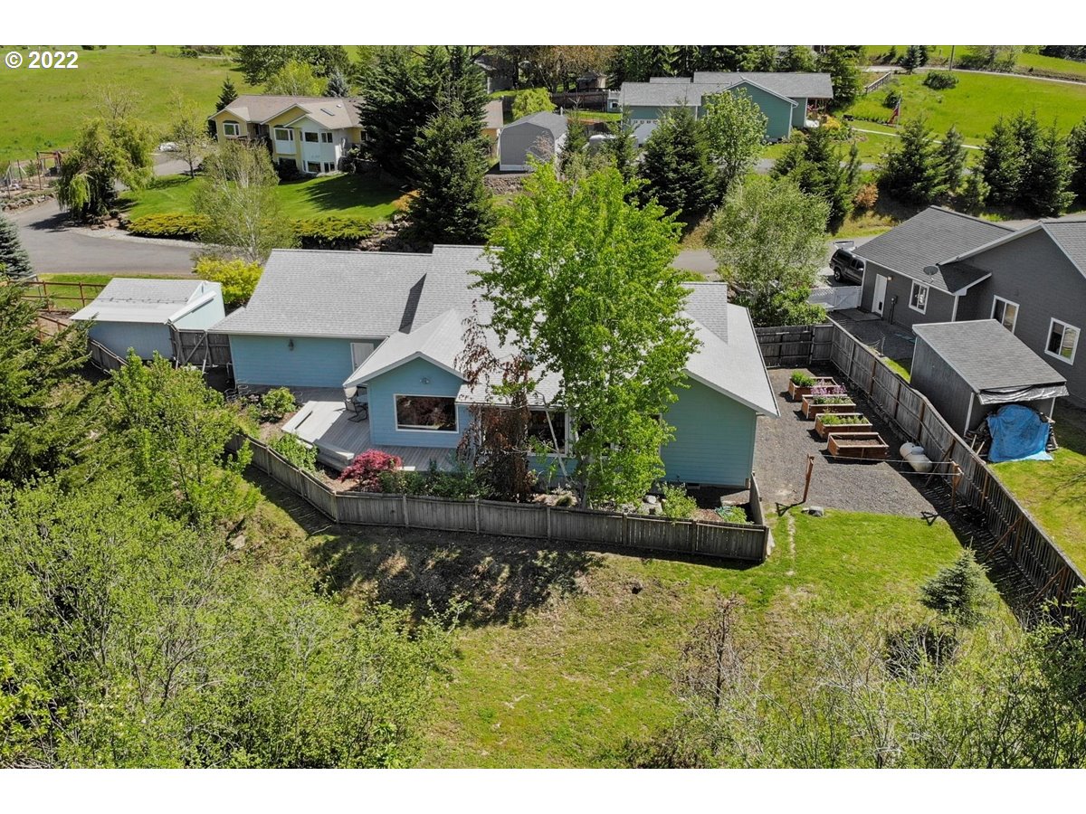 19 WALLACE DR