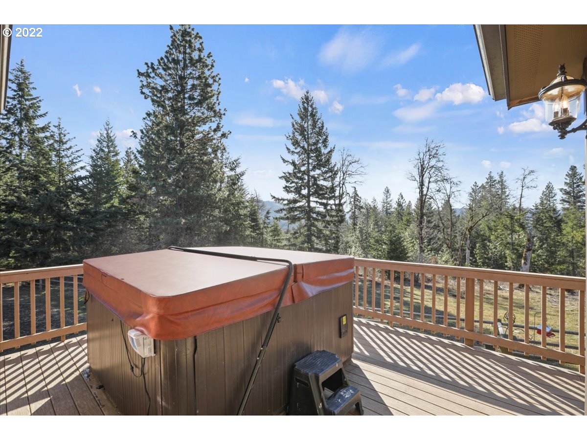 50 RIDGEVIEW RD