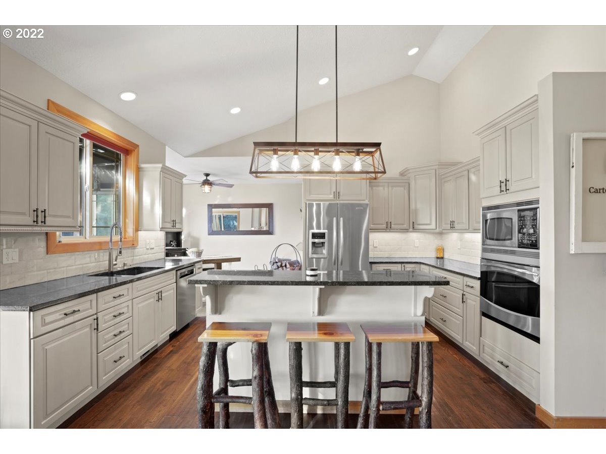 50 RIDGEVIEW RD