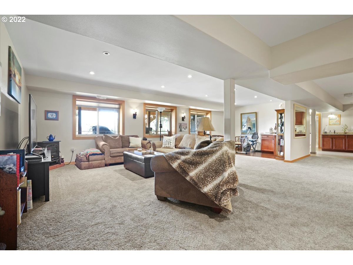 50 RIDGEVIEW RD