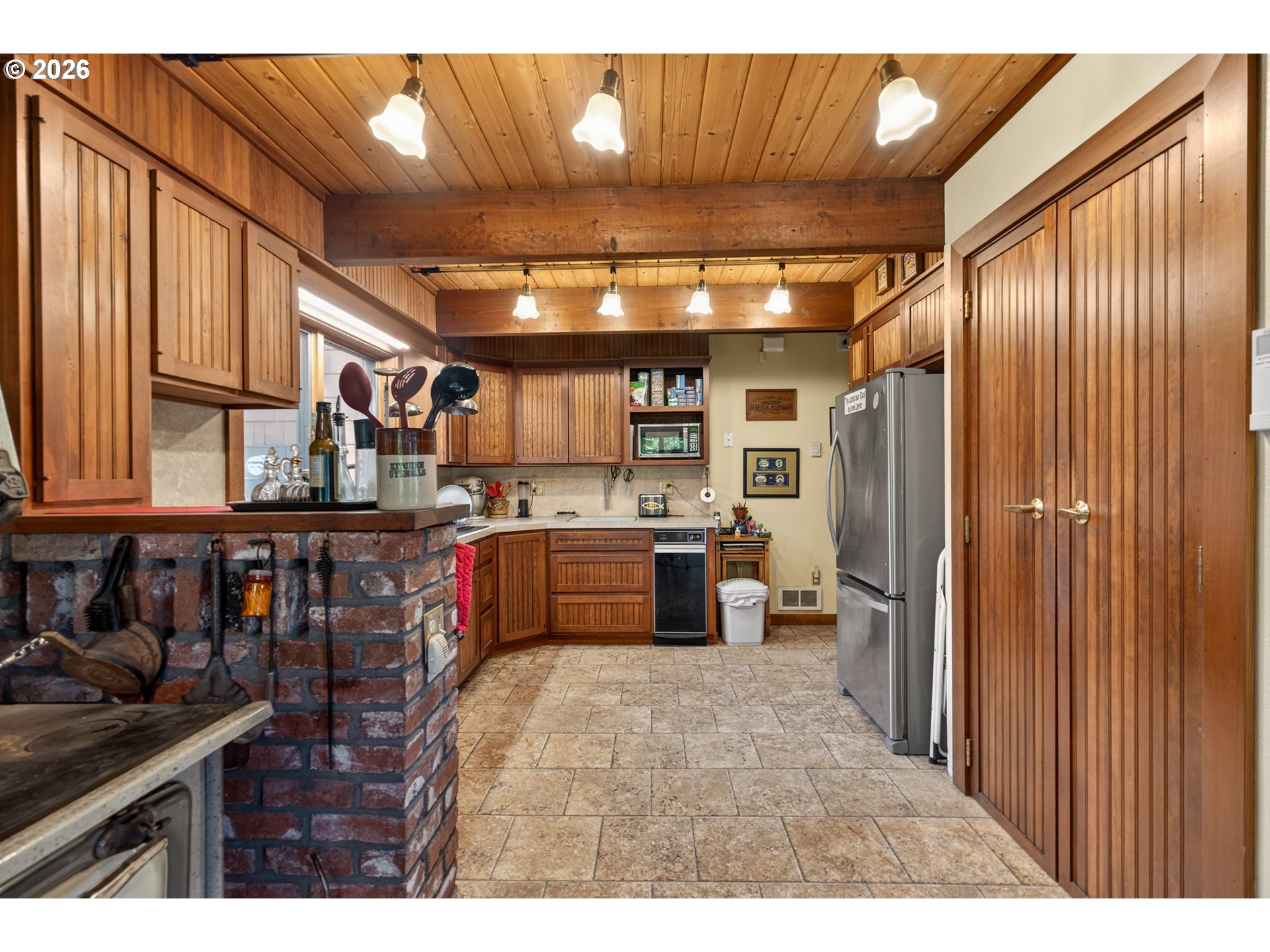 41 PRIVATE LAKE RD