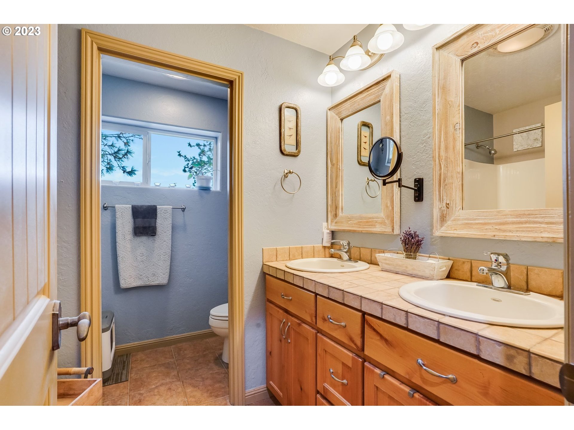 20 BRYANS RD