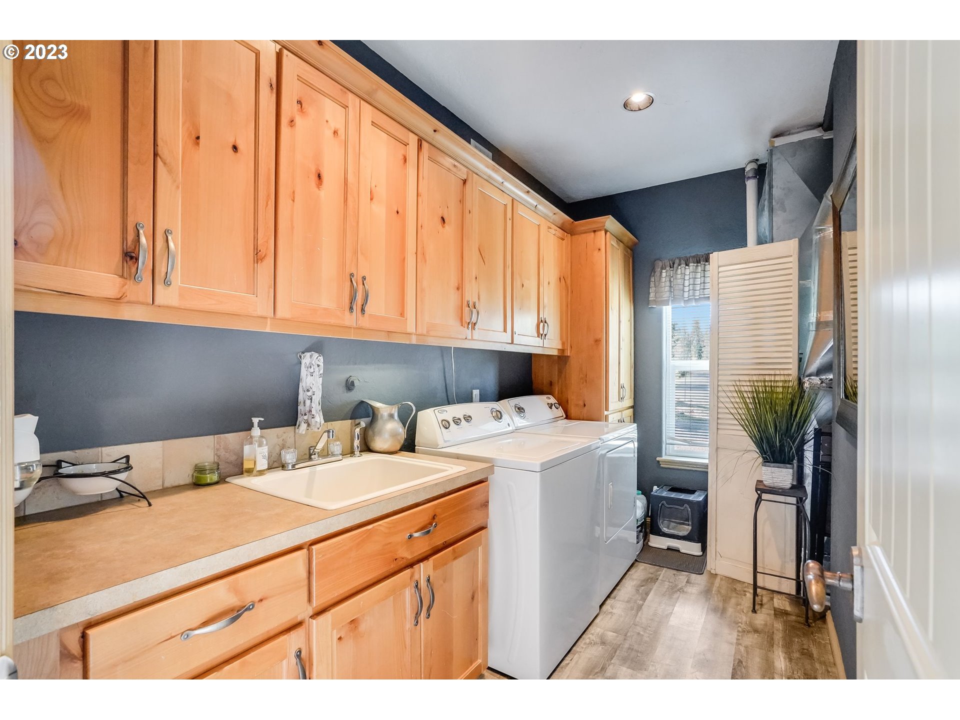 20 BRYANS RD