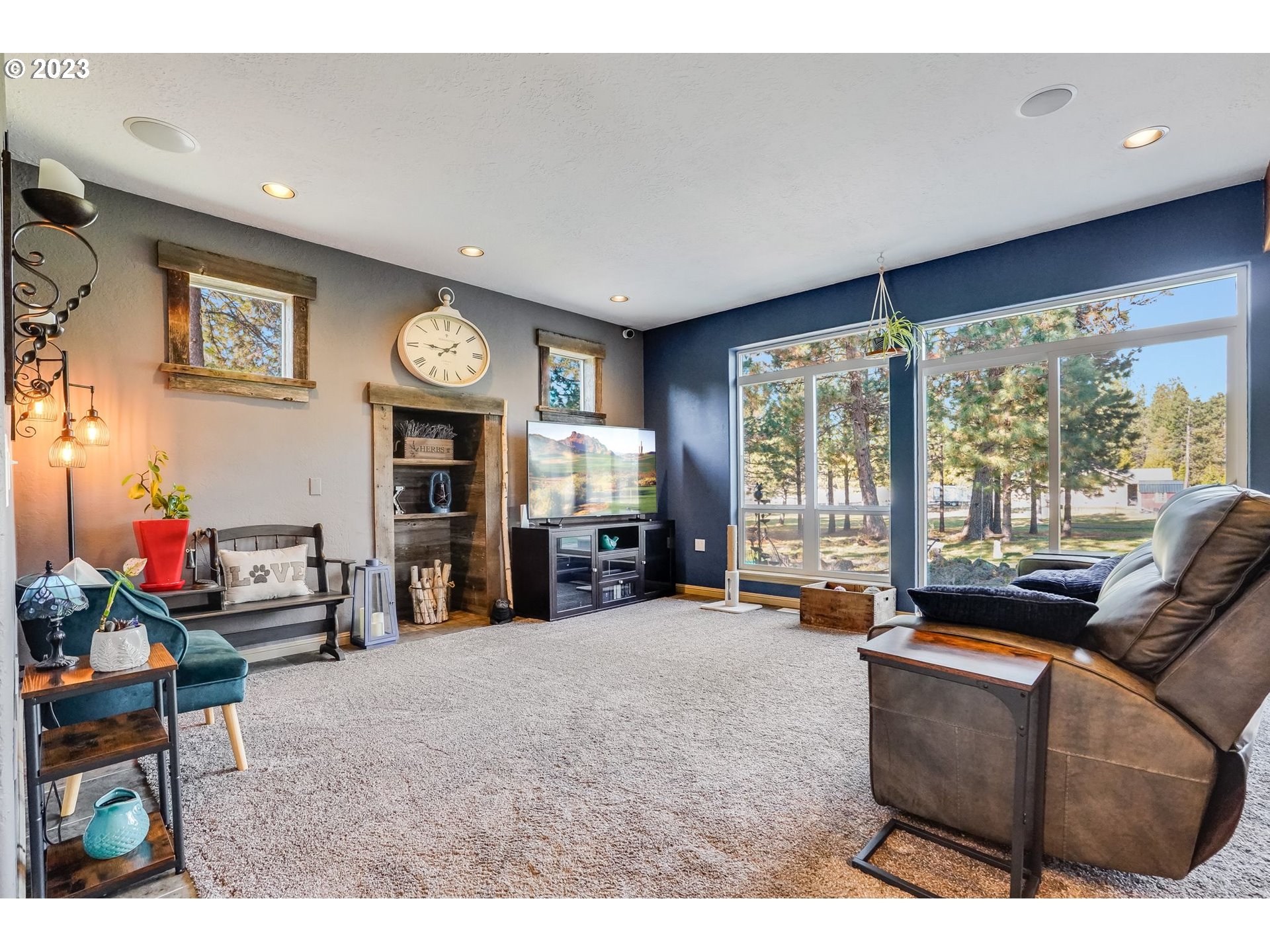 20 BRYANS RD
