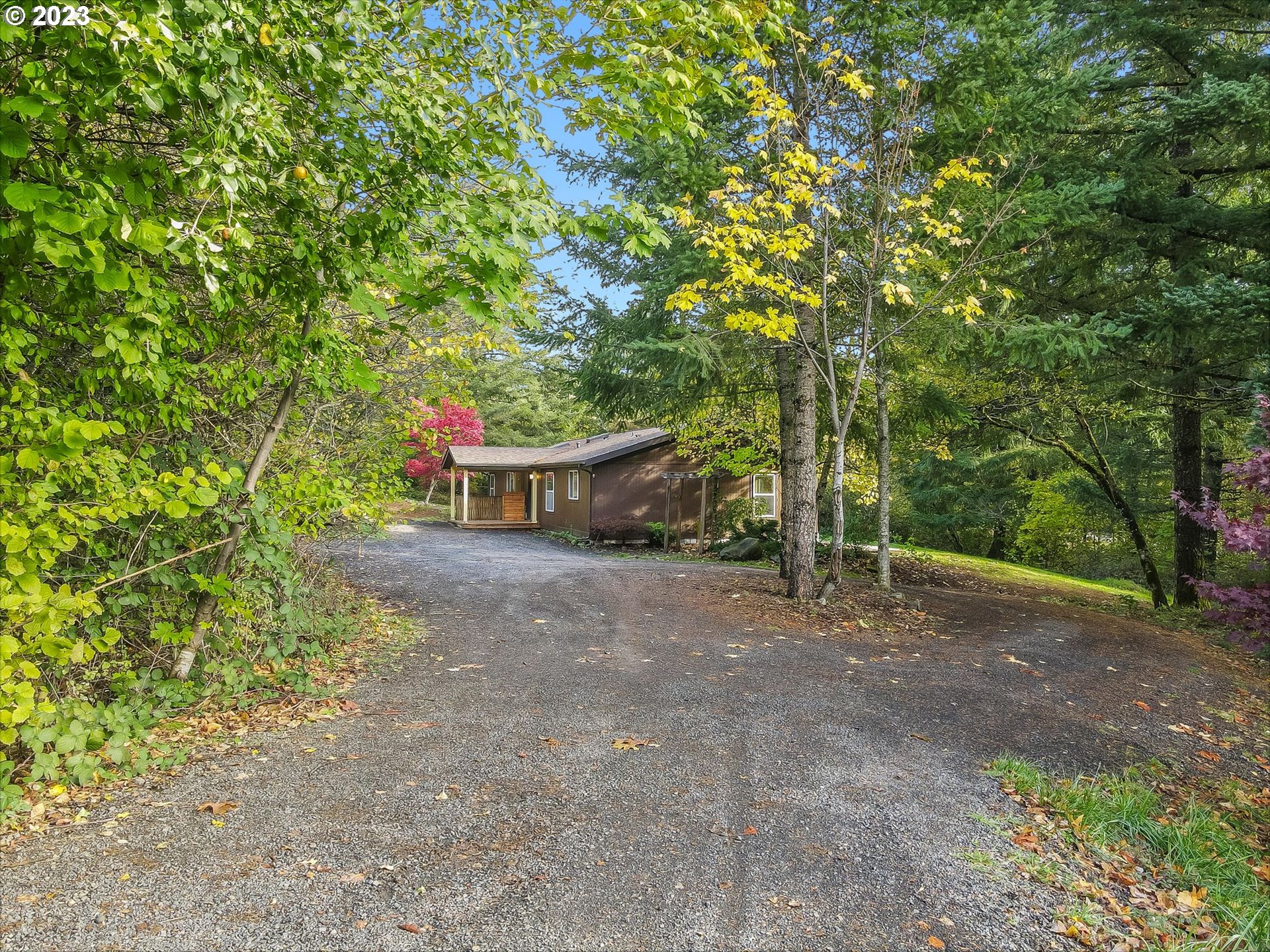 2242 LOOP RD