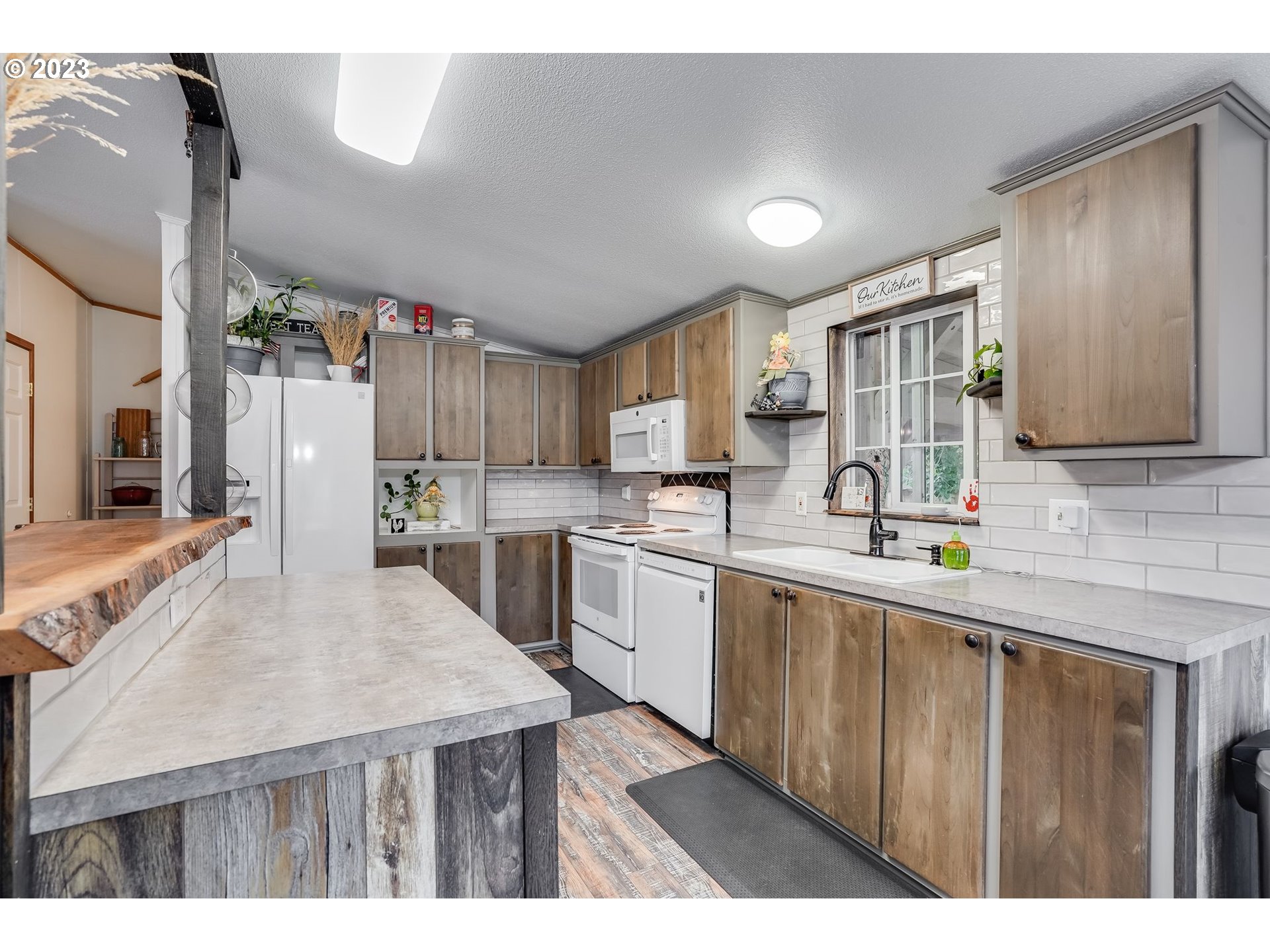 539 COCHRAN LN