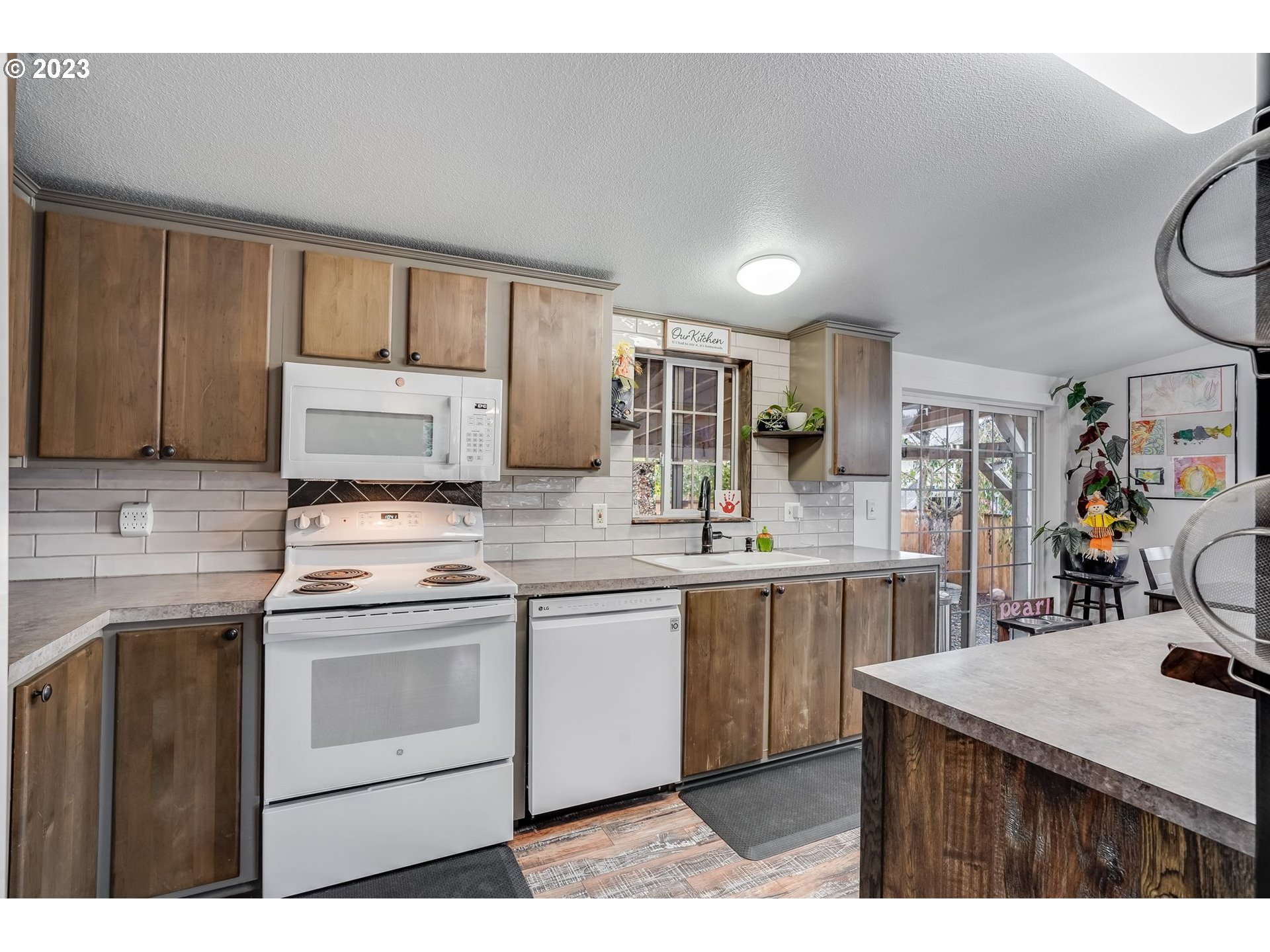 539 COCHRAN LN