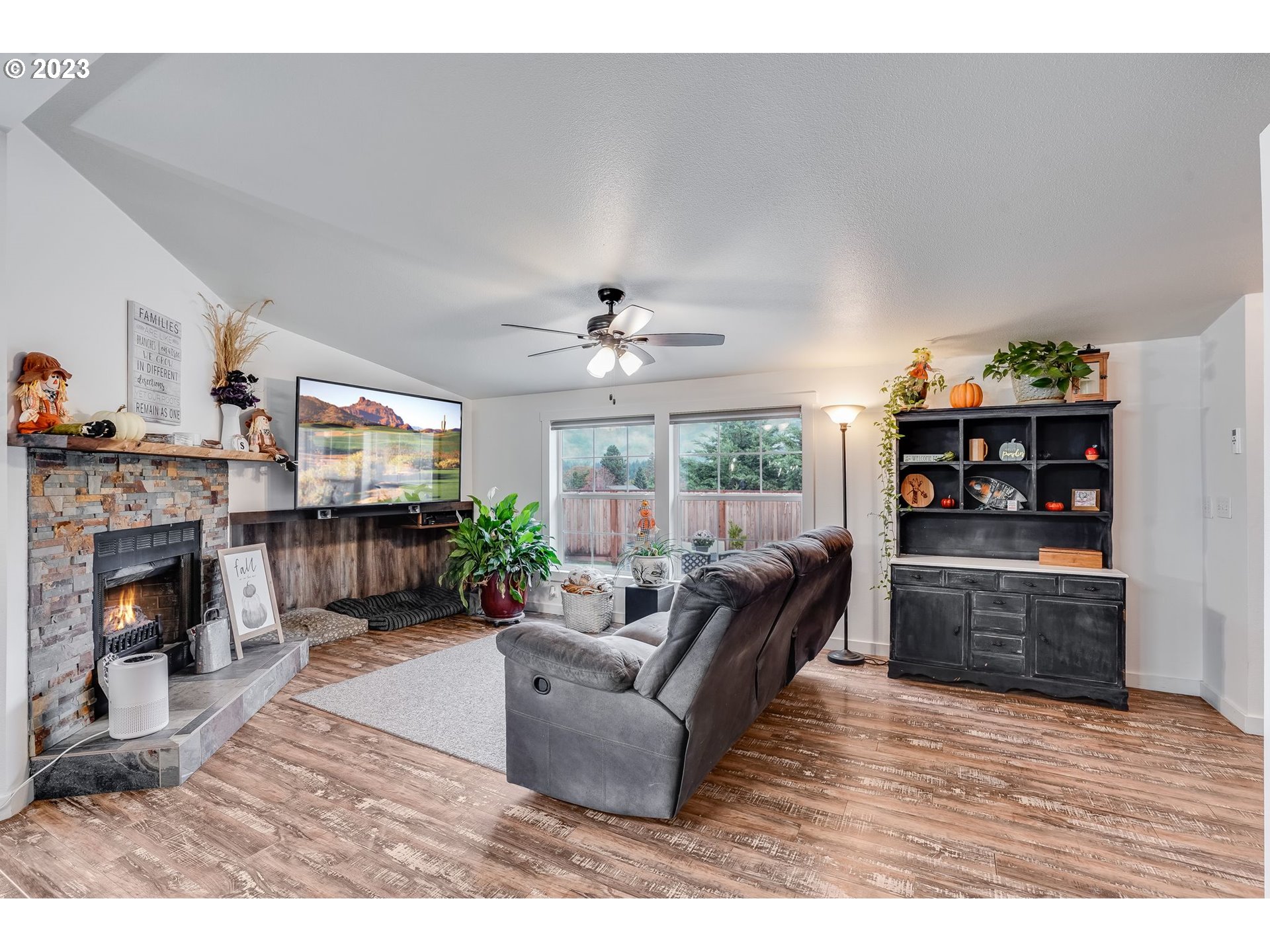 539 COCHRAN LN