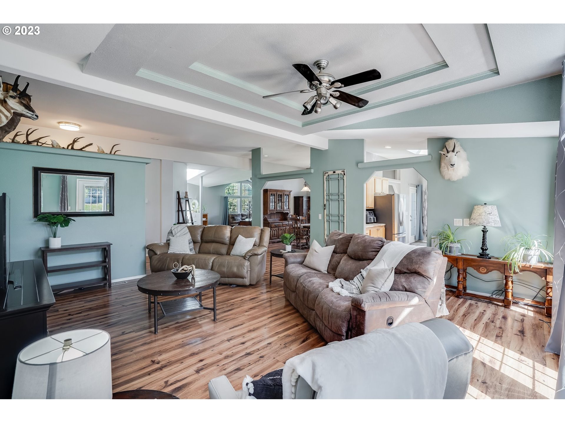 6 FAIRWAY DR