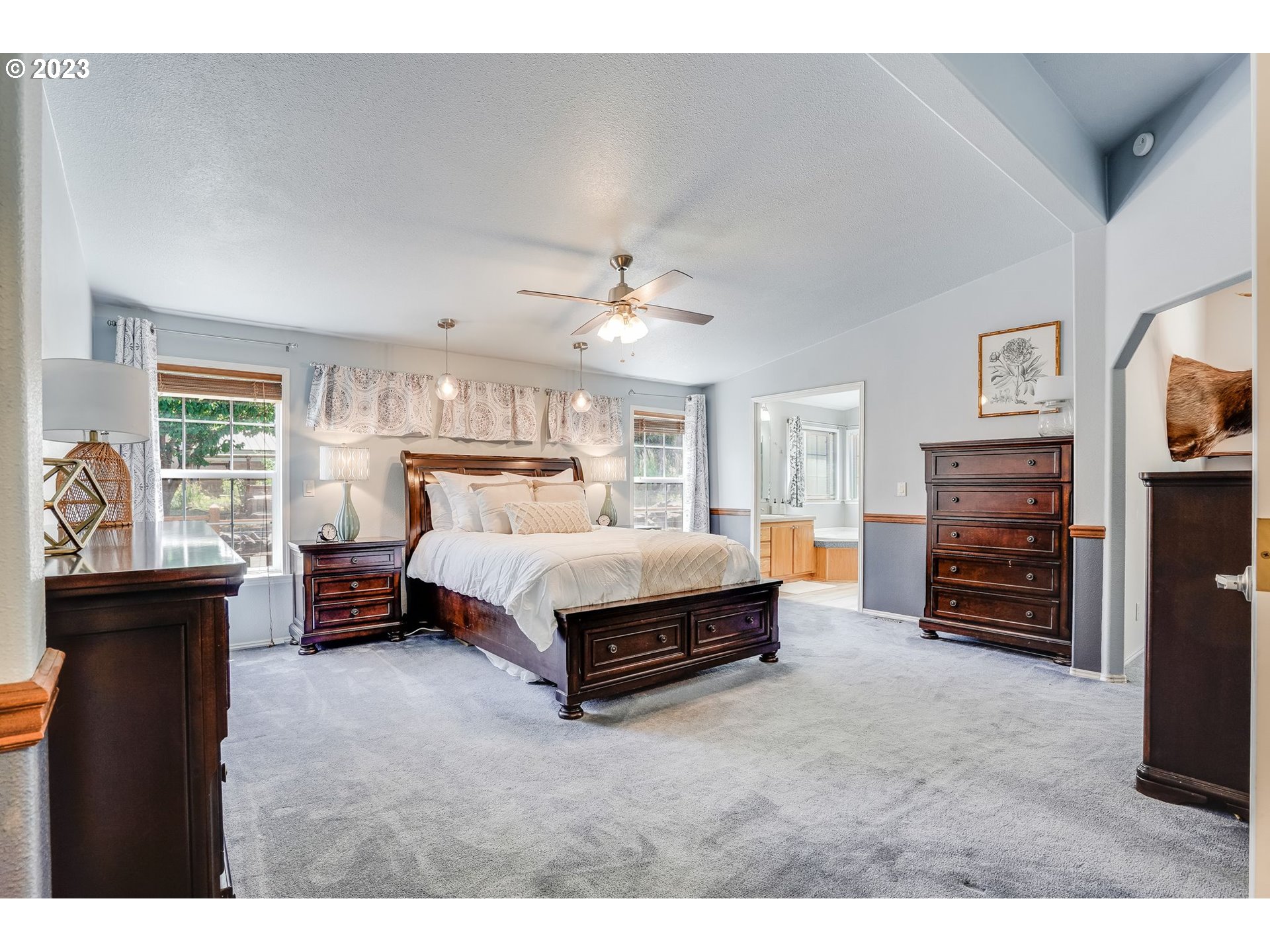 6 FAIRWAY DR