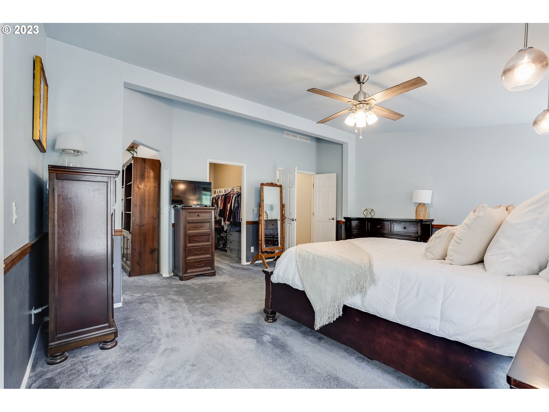 6 FAIRWAY DR