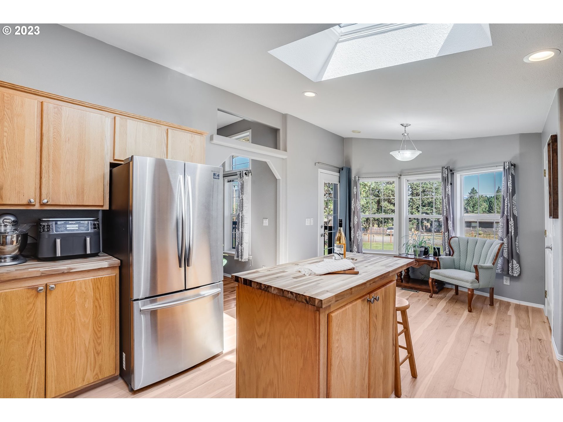 6 FAIRWAY DR