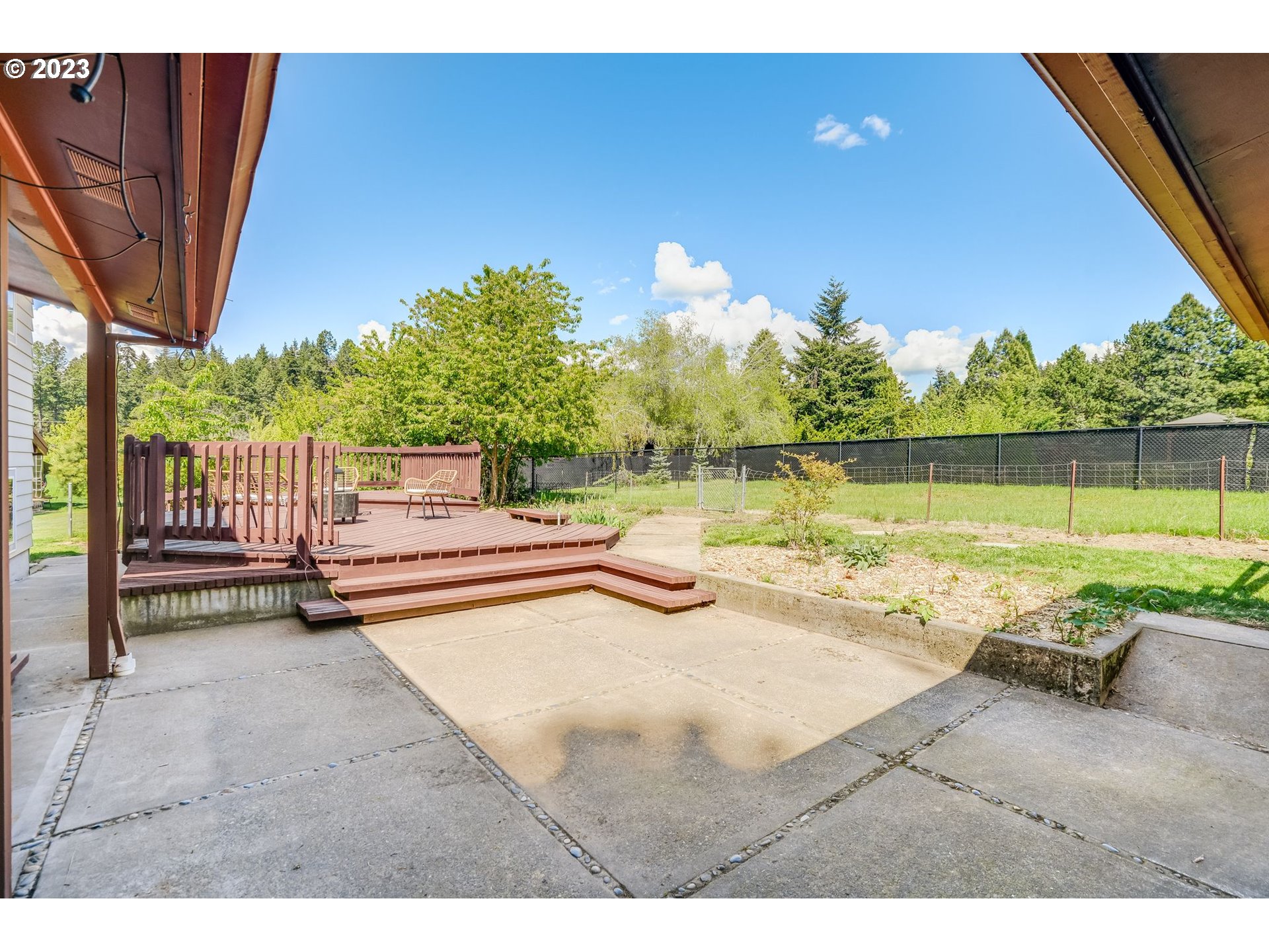 1175 NW BAKER DR