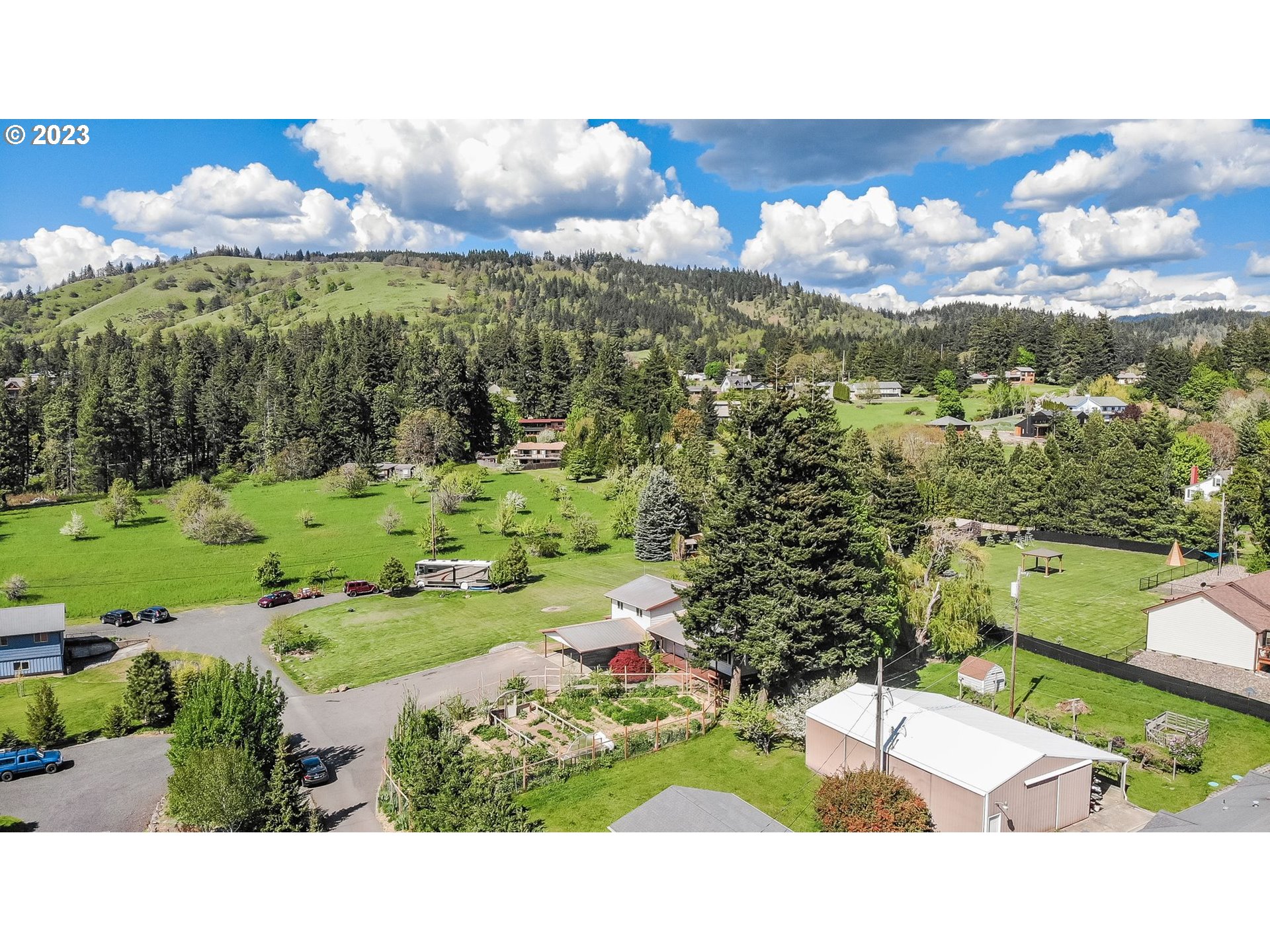1175 NW BAKER DR