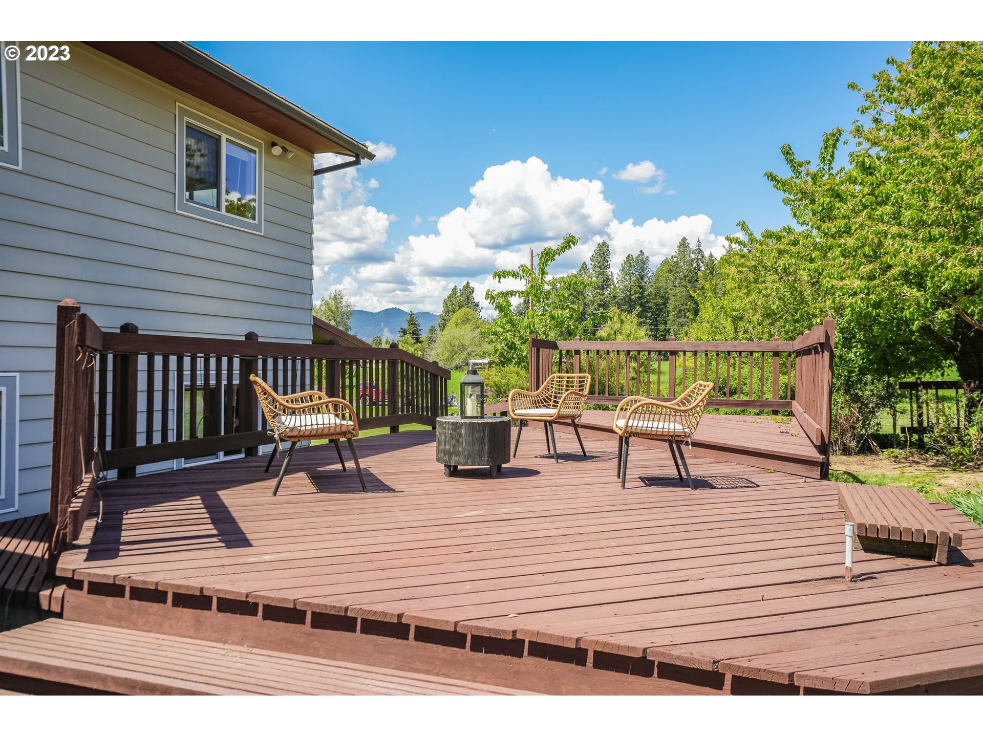 1175 NW BAKER DR