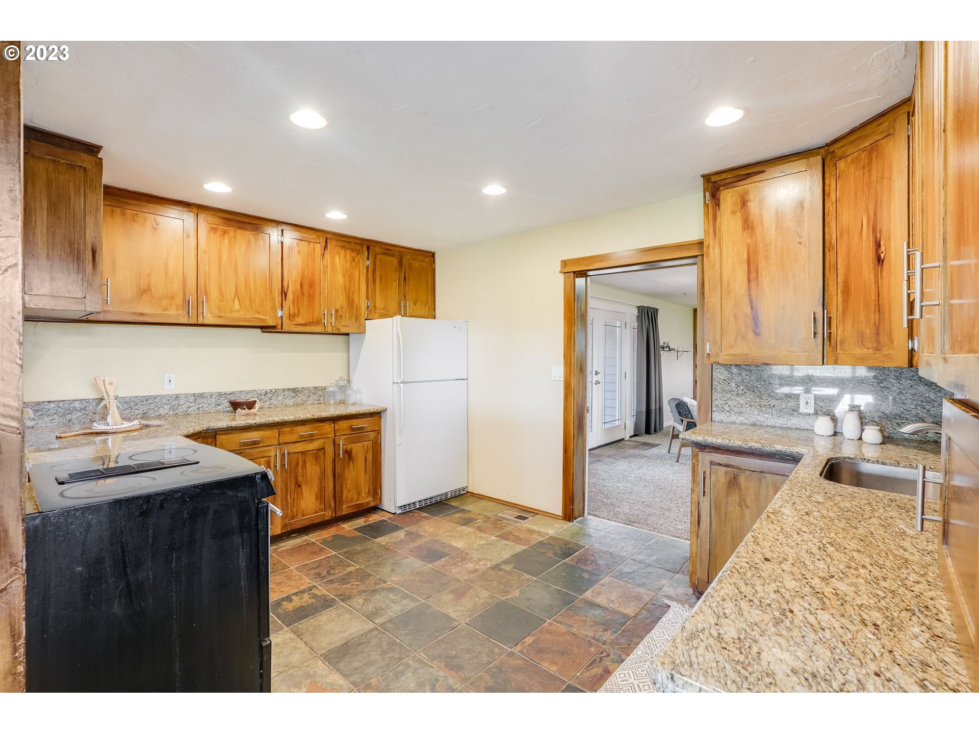 1175 NW BAKER DR