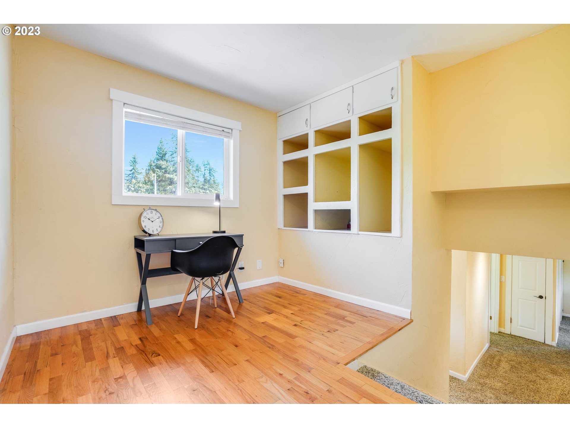 1175 NW BAKER DR