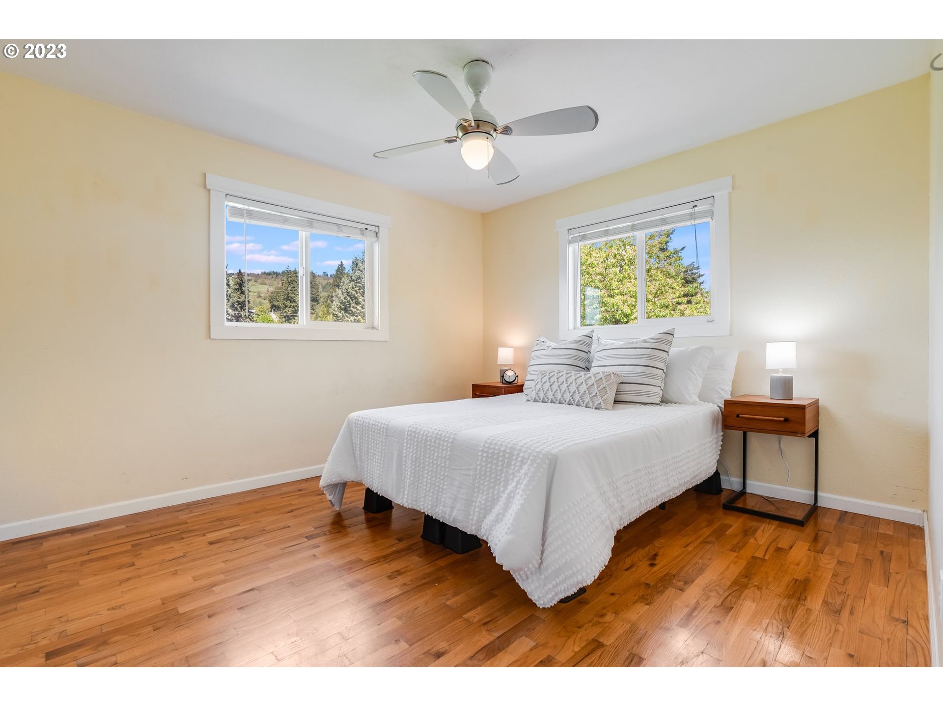 1175 NW BAKER DR