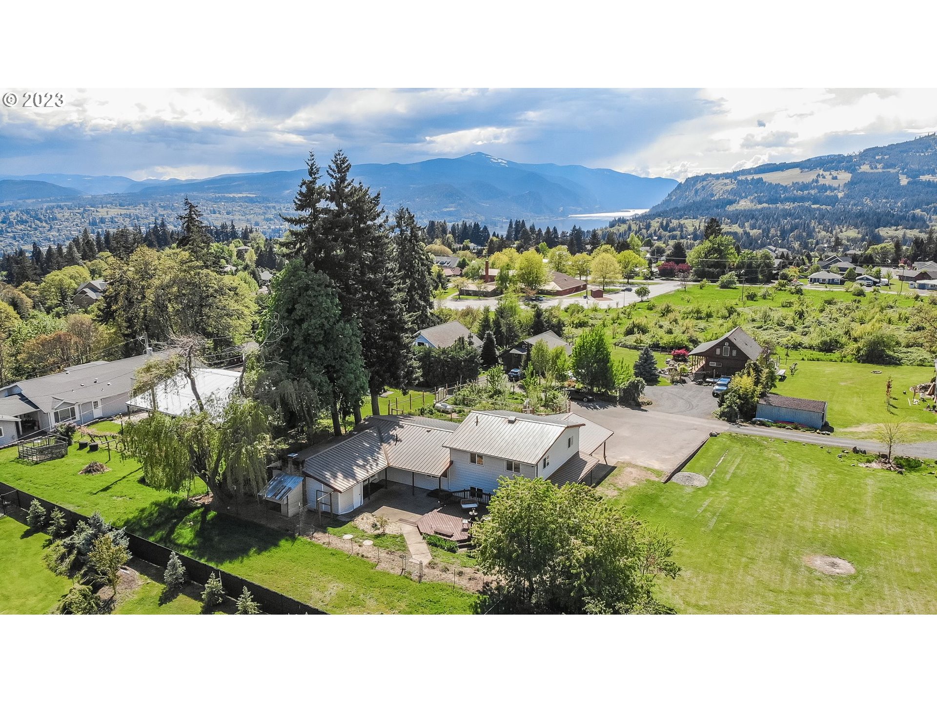 1175 NW BAKER DR