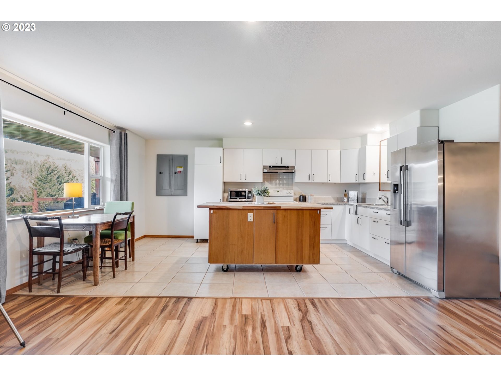 5 DAWN AVE