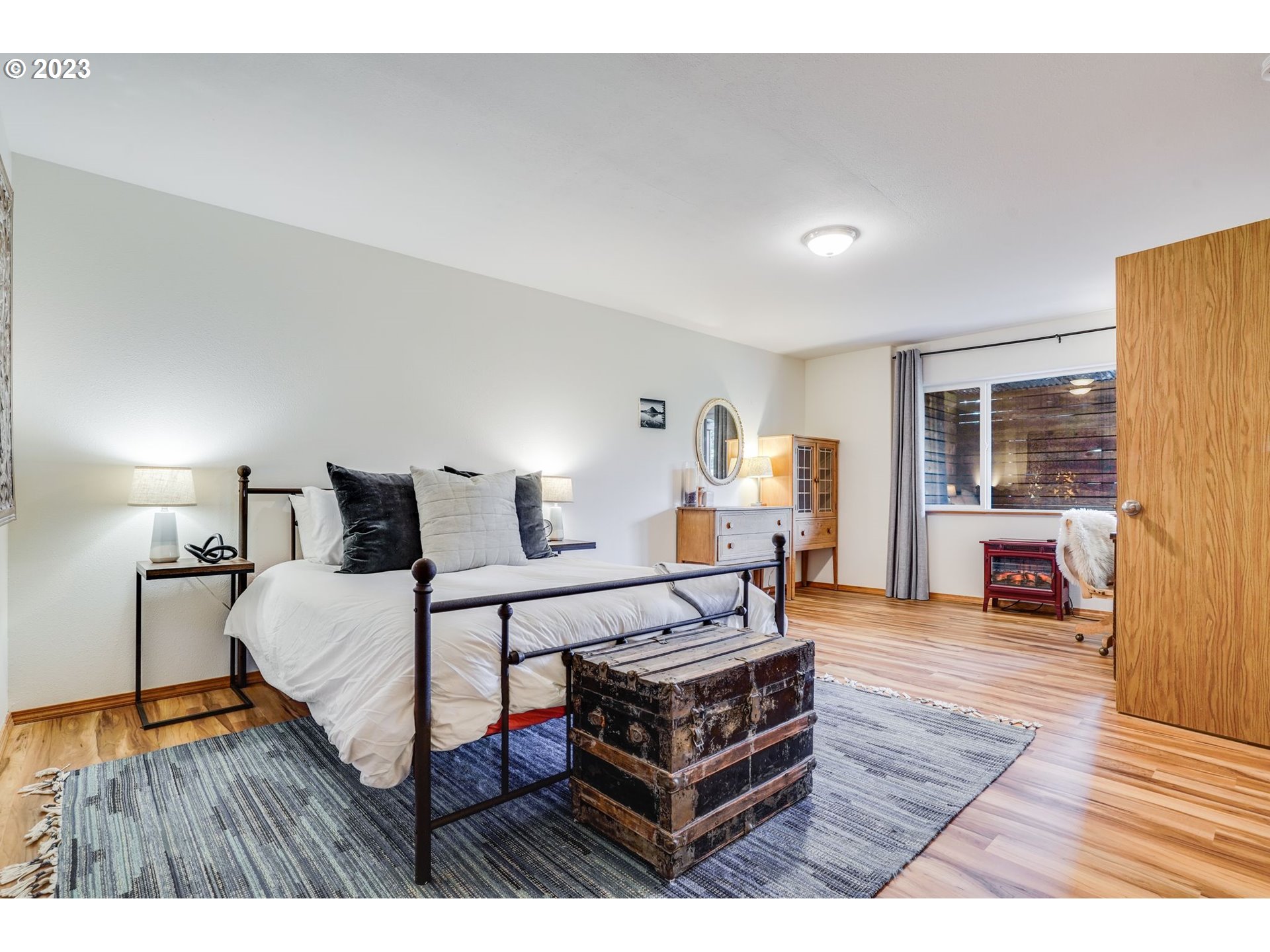 5 DAWN AVE