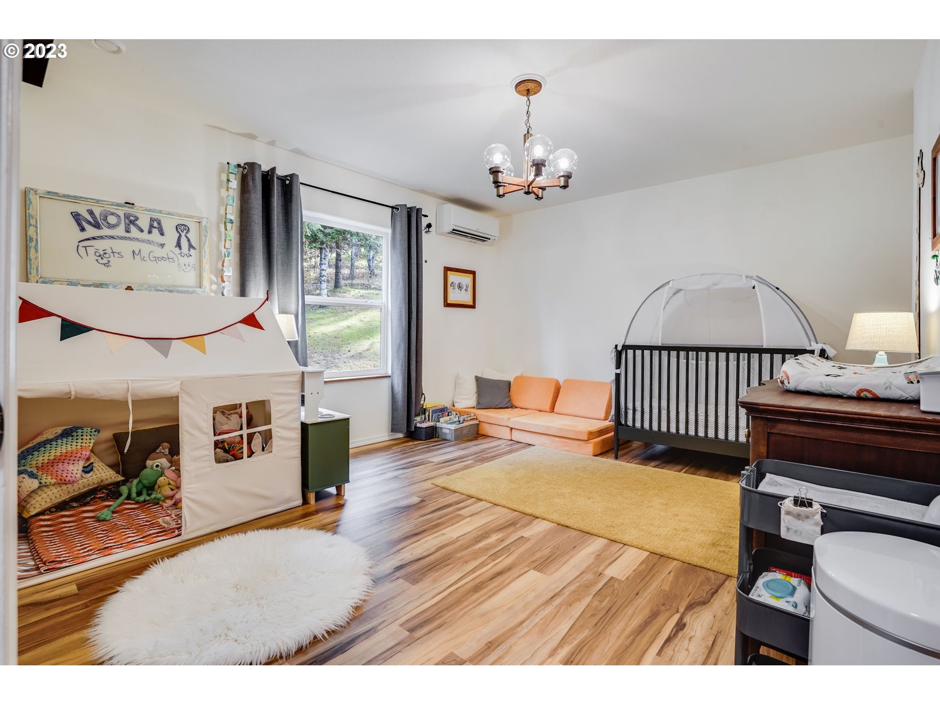 5 DAWN AVE