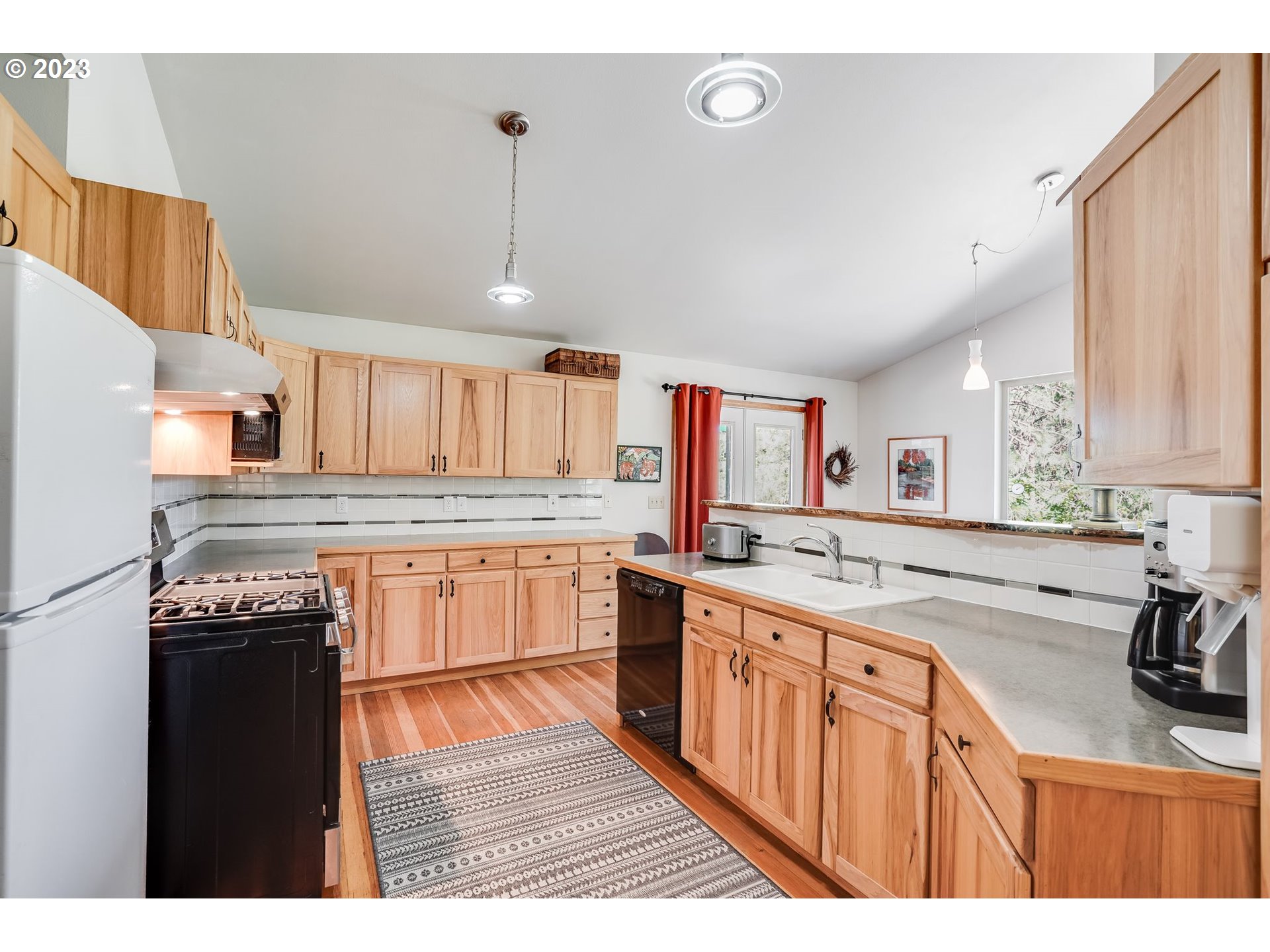 45 LONESOME PINES DR