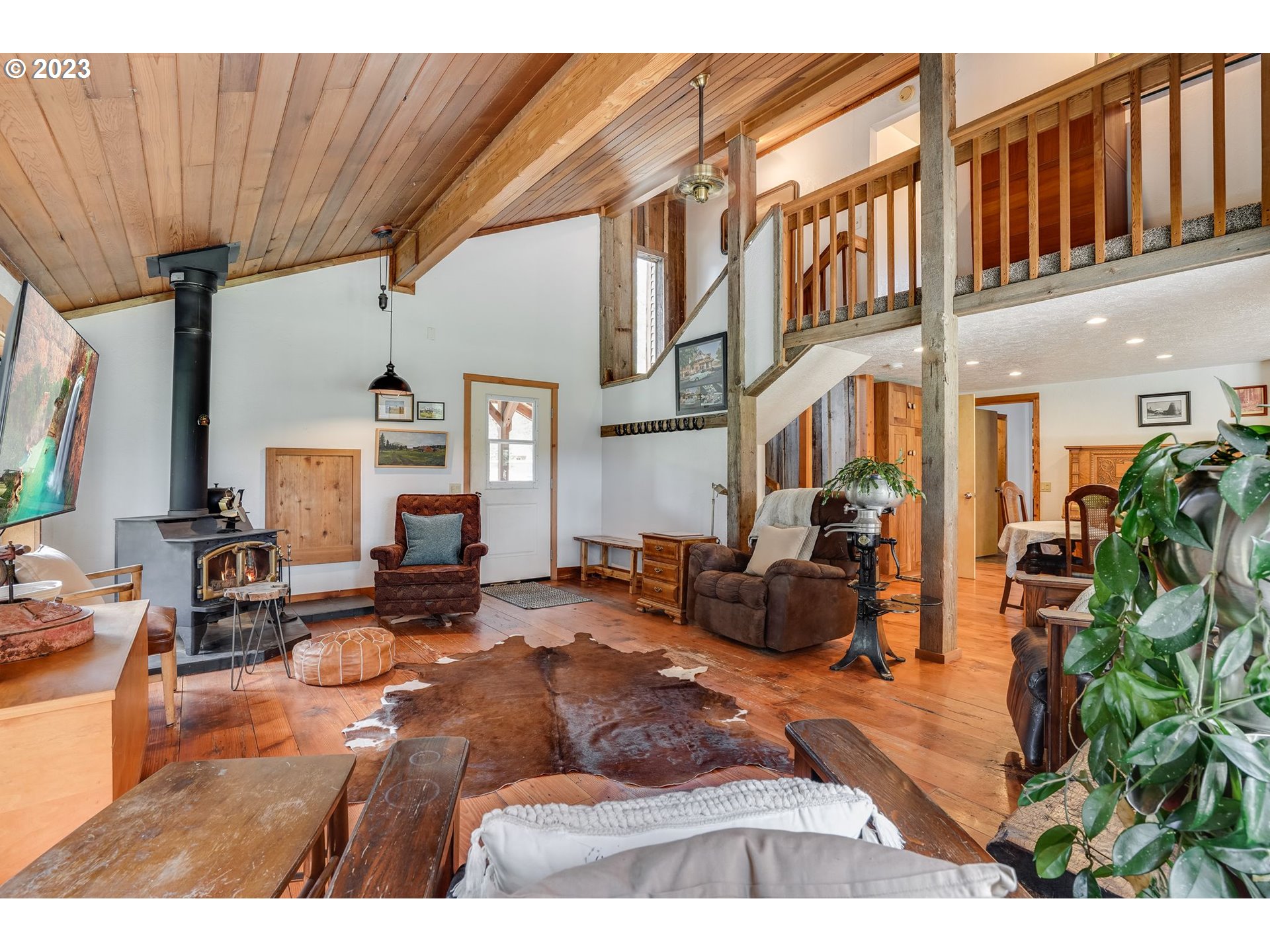 83 JENNINGS RD