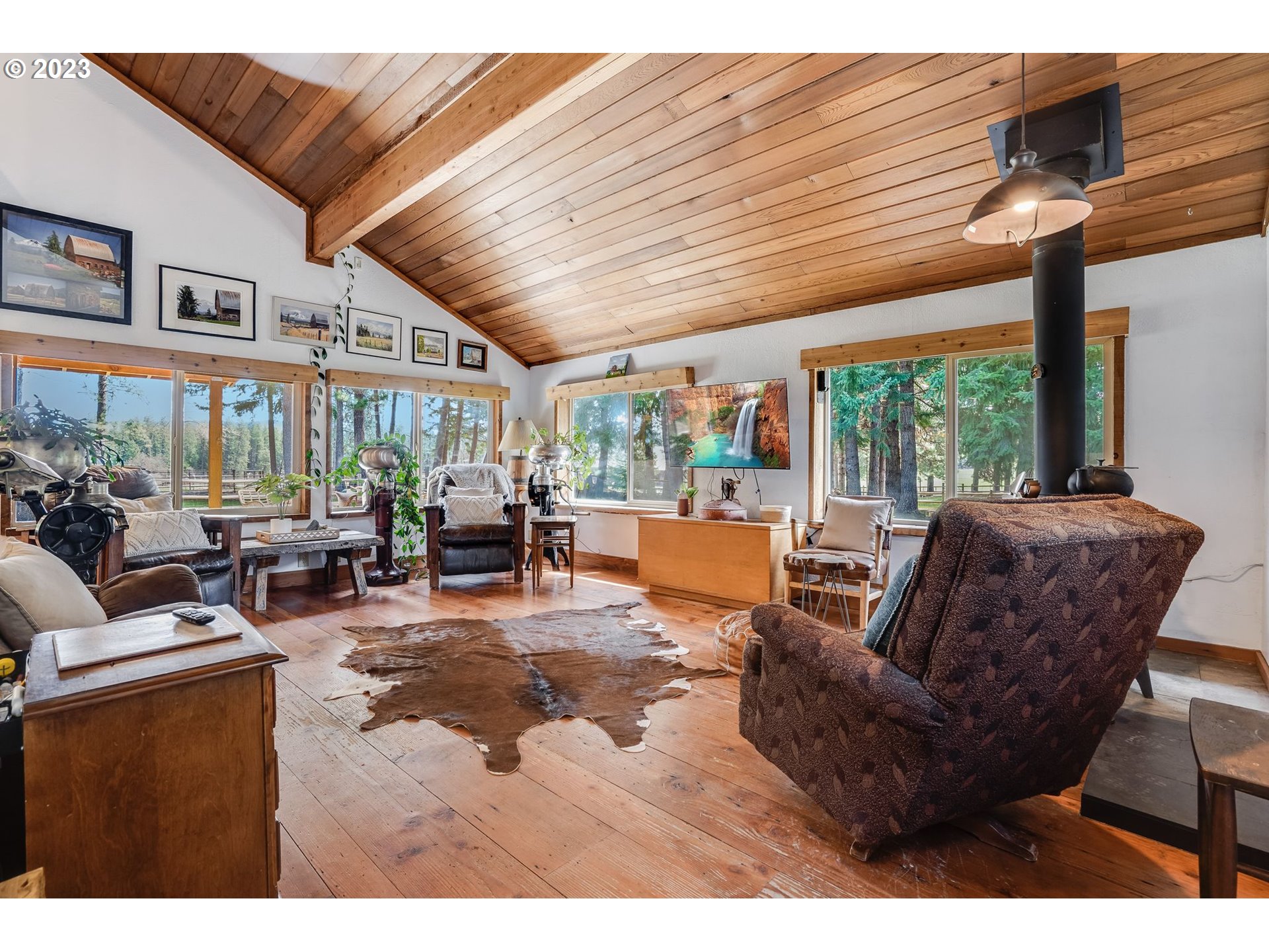 83 JENNINGS RD