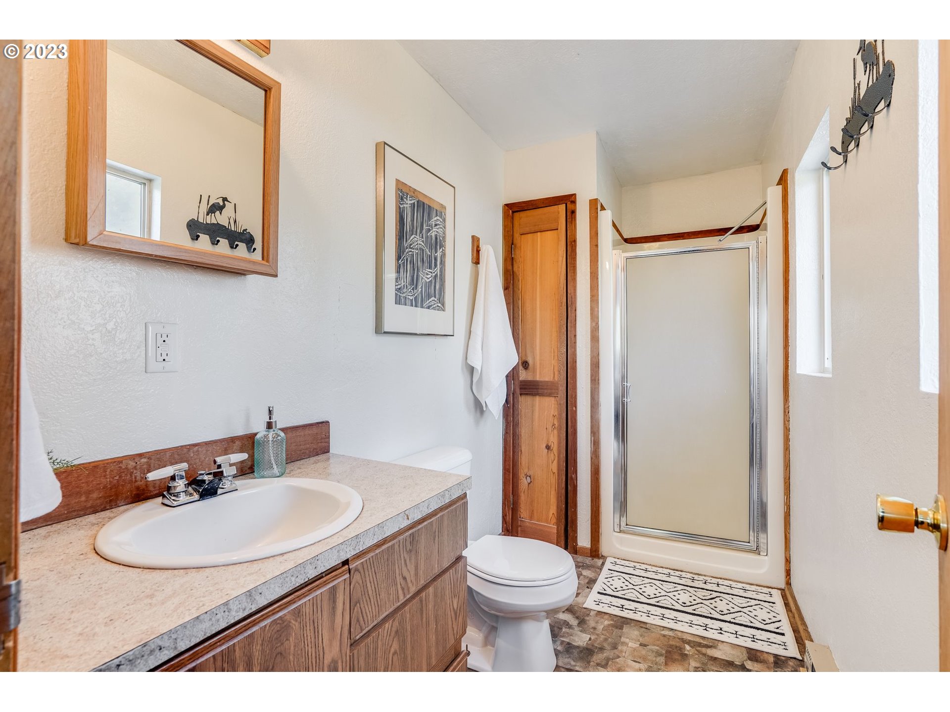 83 JENNINGS RD