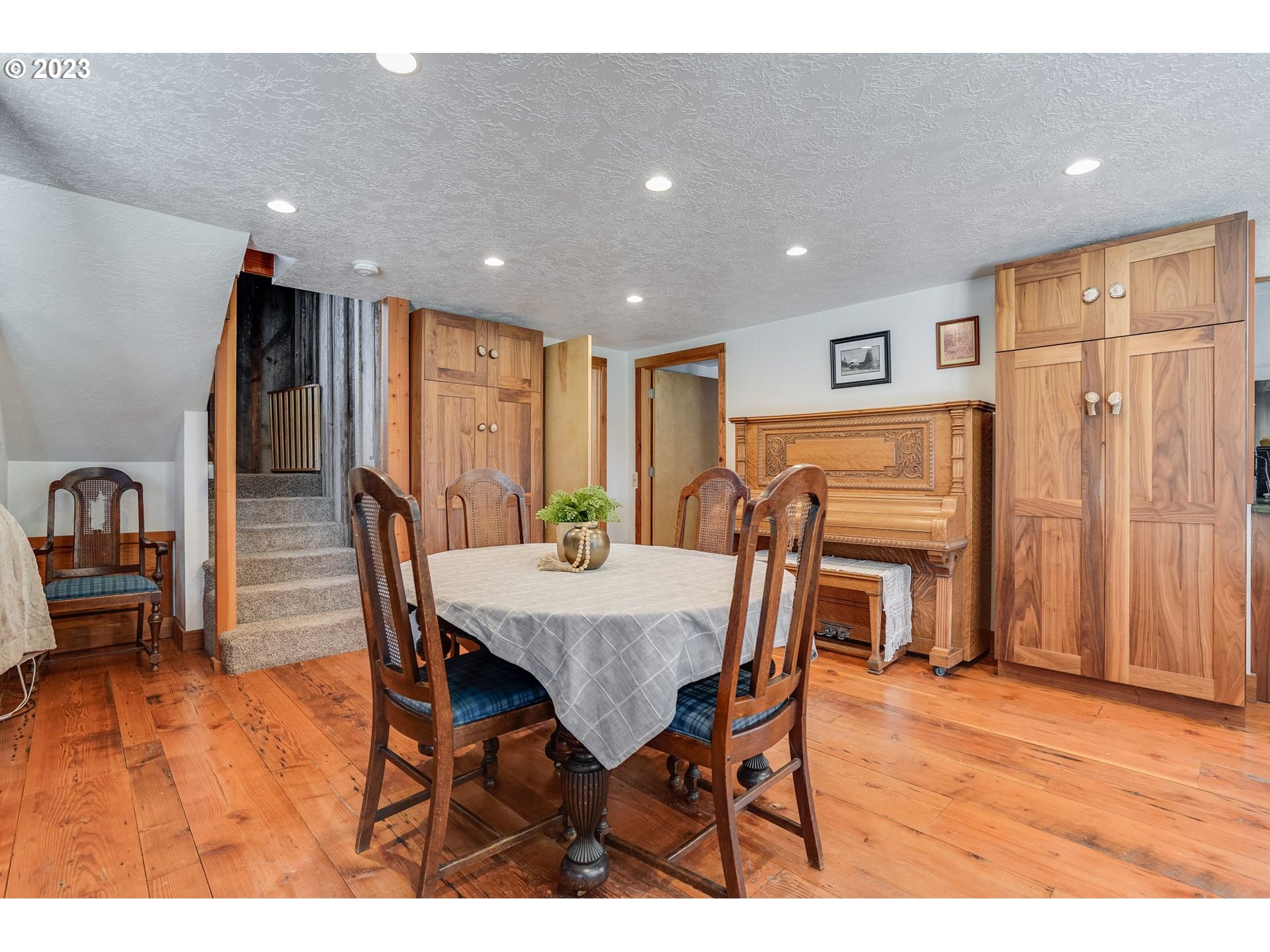 83 JENNINGS RD
